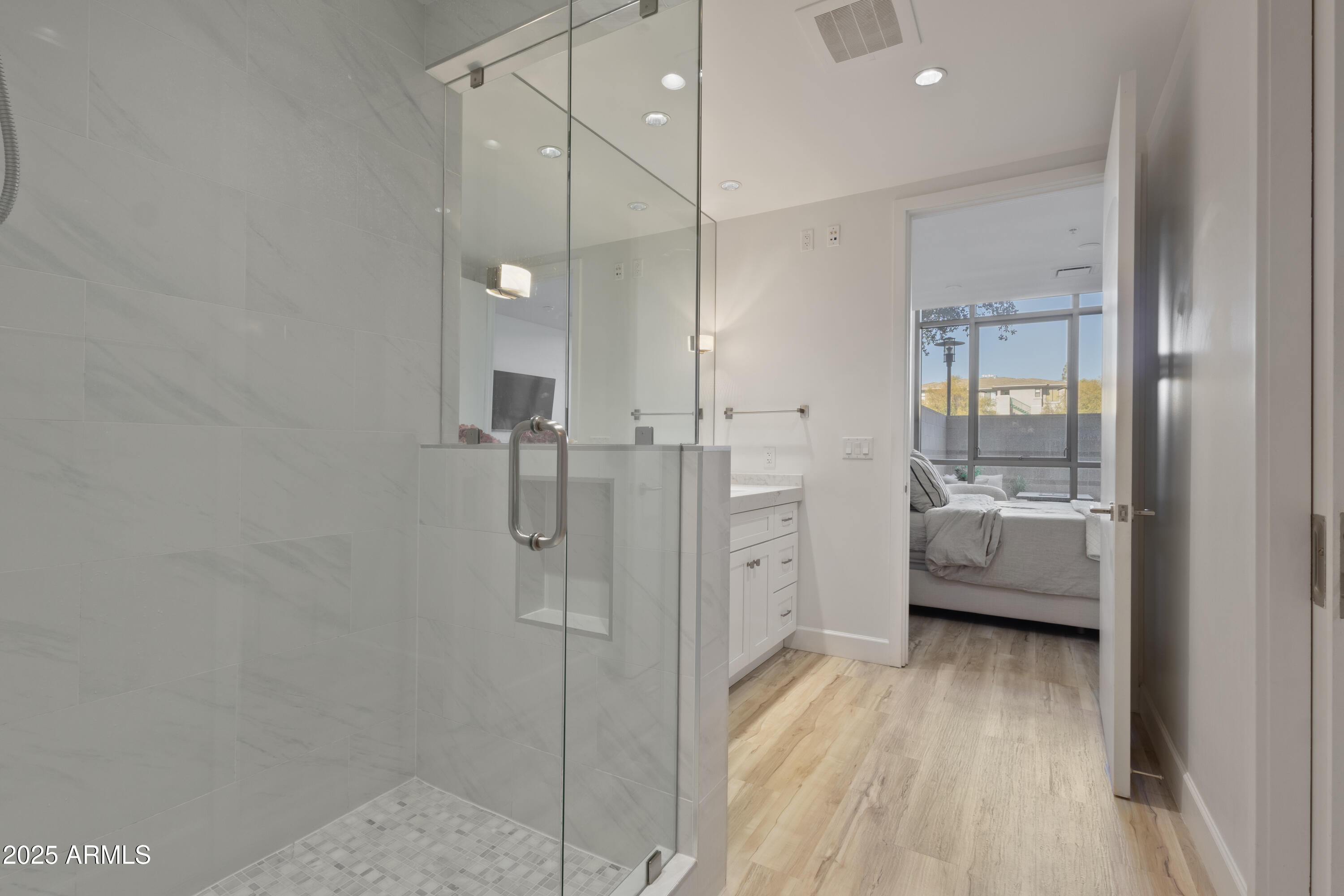 15215 N KIERLAND Boulevard # 106