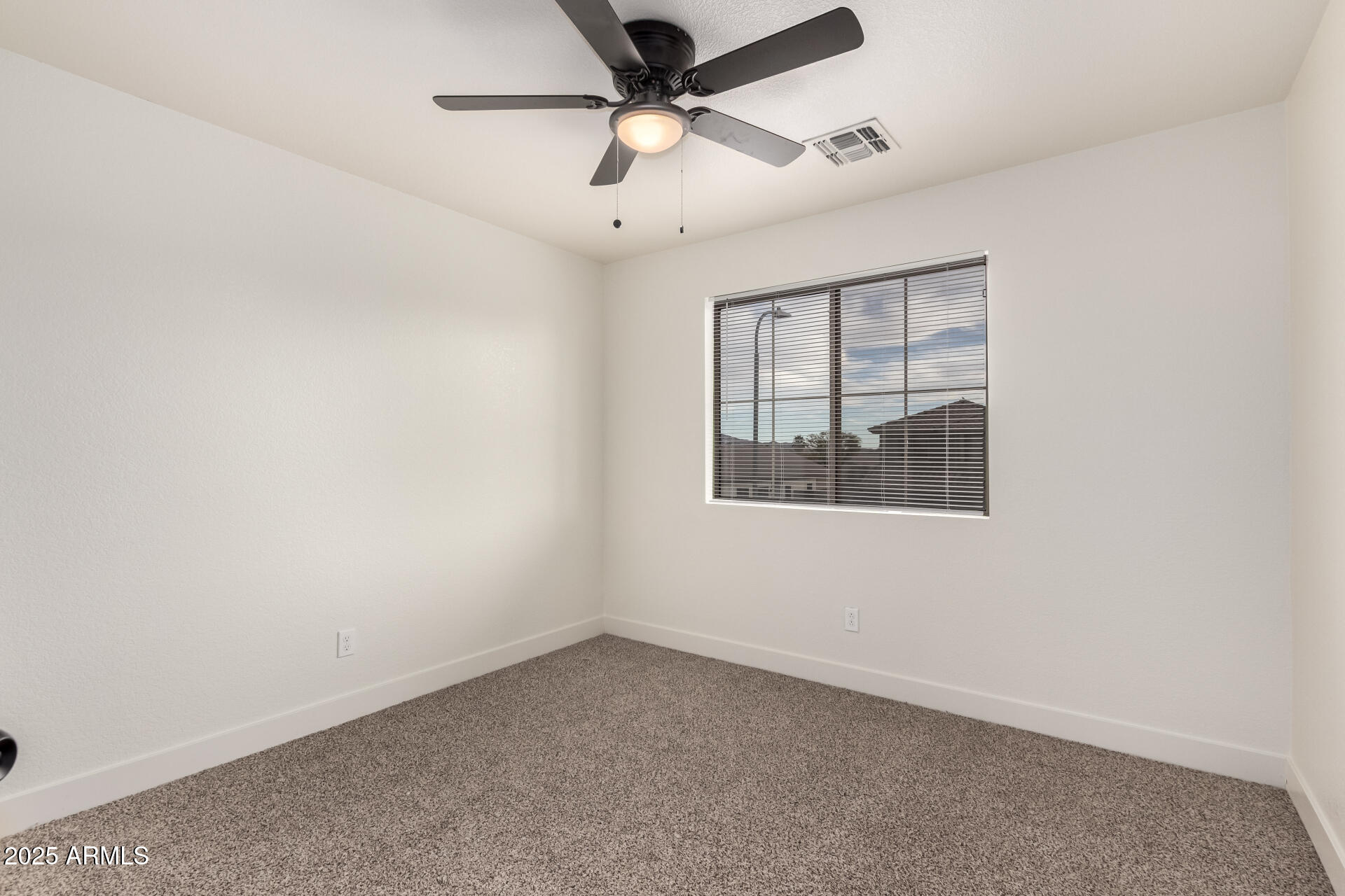 6338 W HILTON Avenue