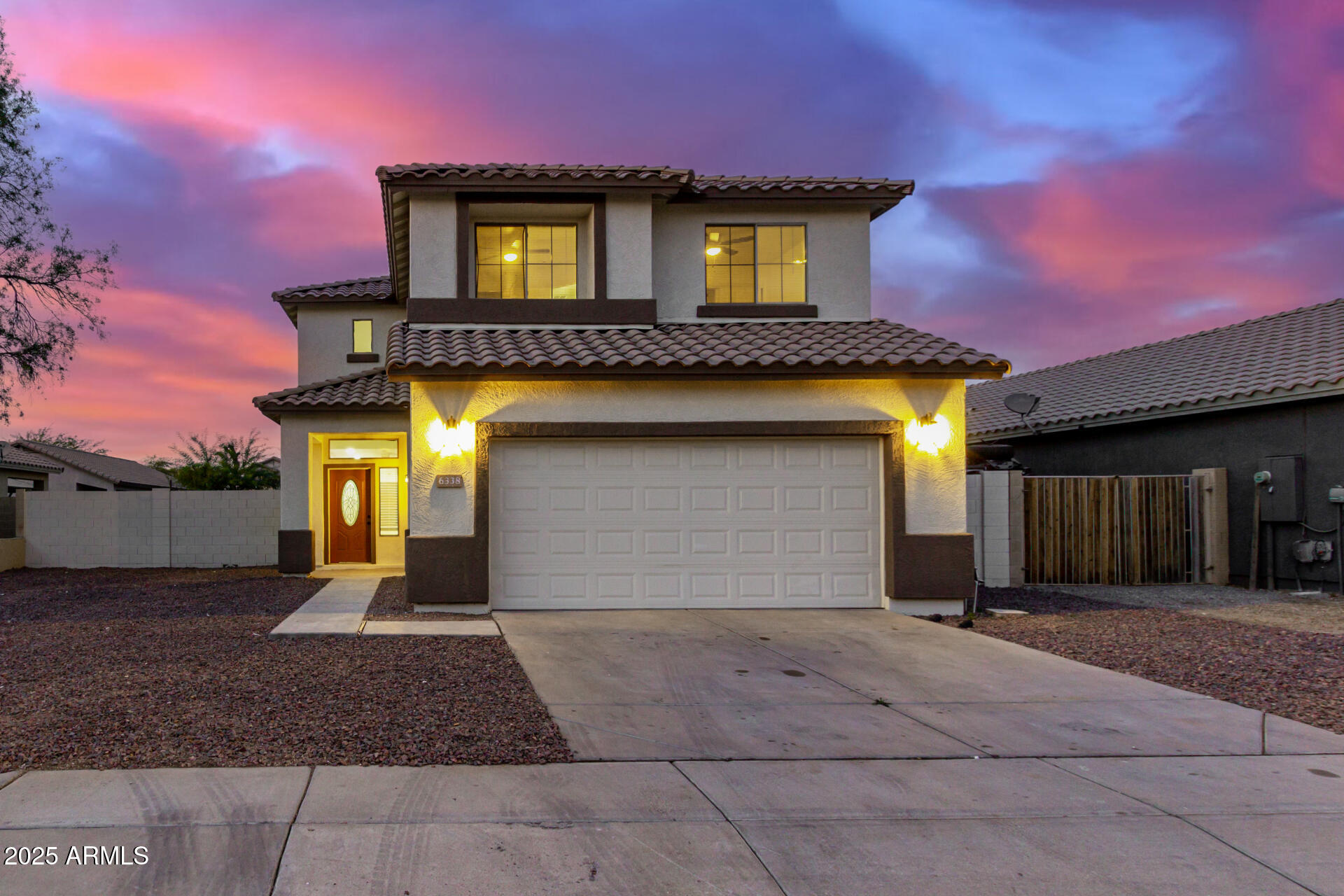 6338 W HILTON Avenue