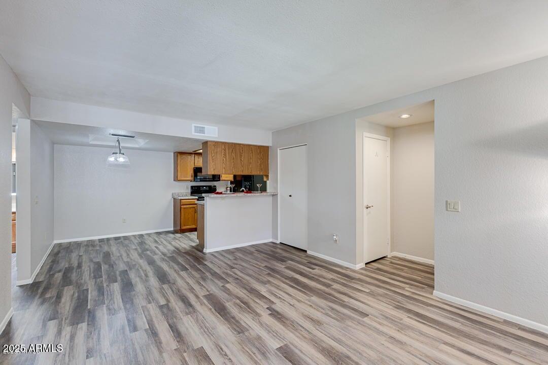 2146 W ISABELLA Avenue # 215