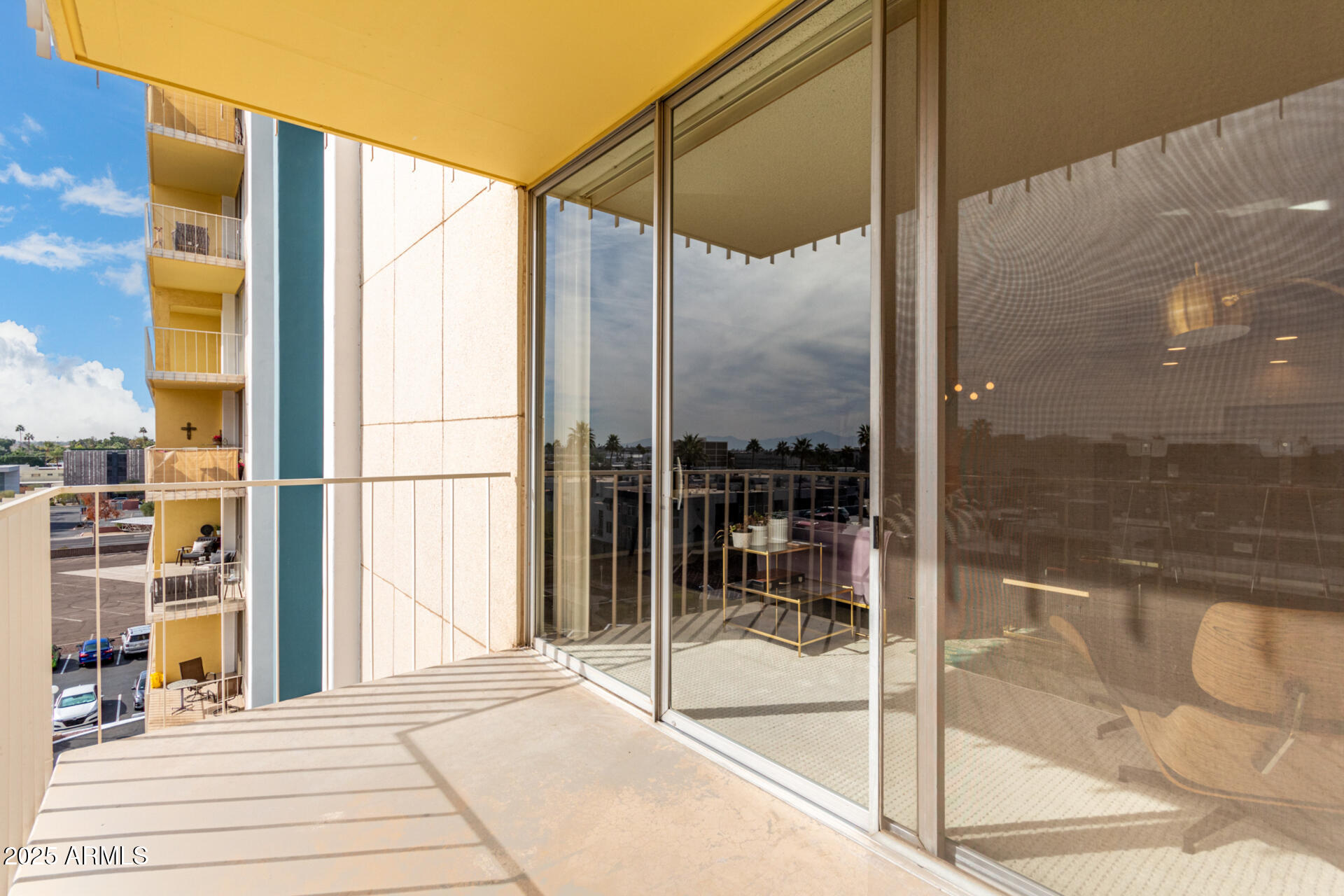 207 W CLARENDON Avenue # H5