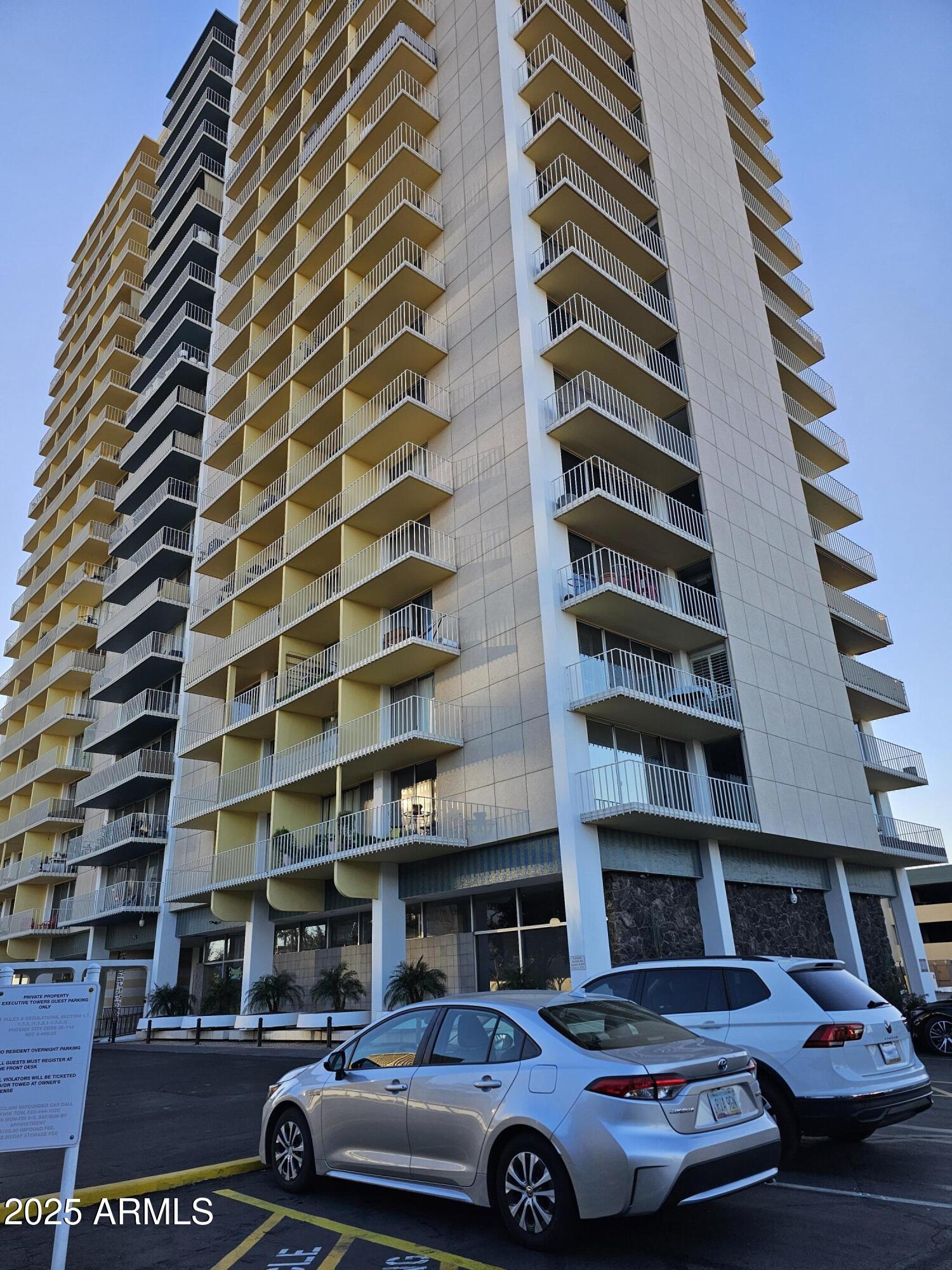 207 W CLARENDON Avenue # H5