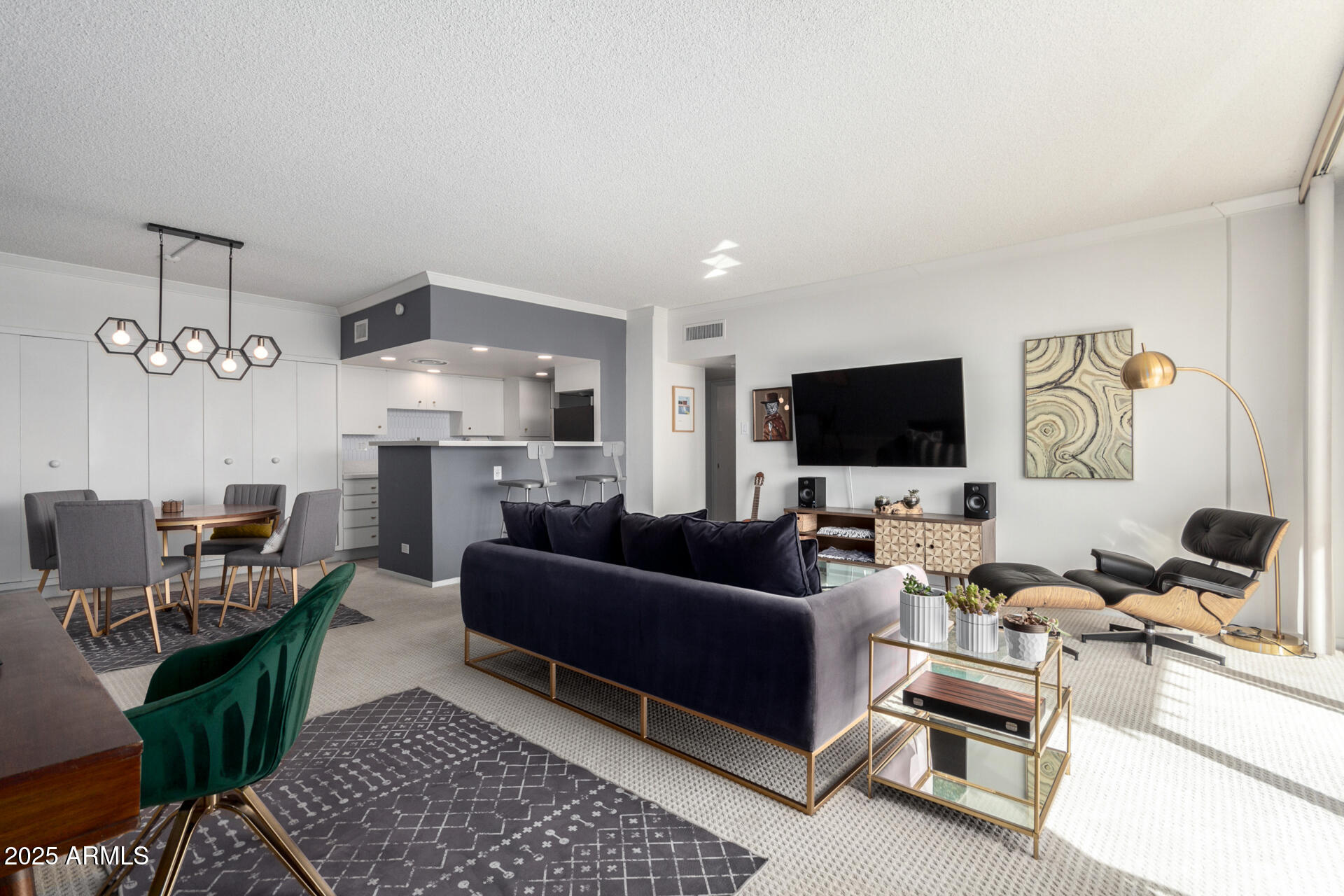 207 W CLARENDON Avenue # H5