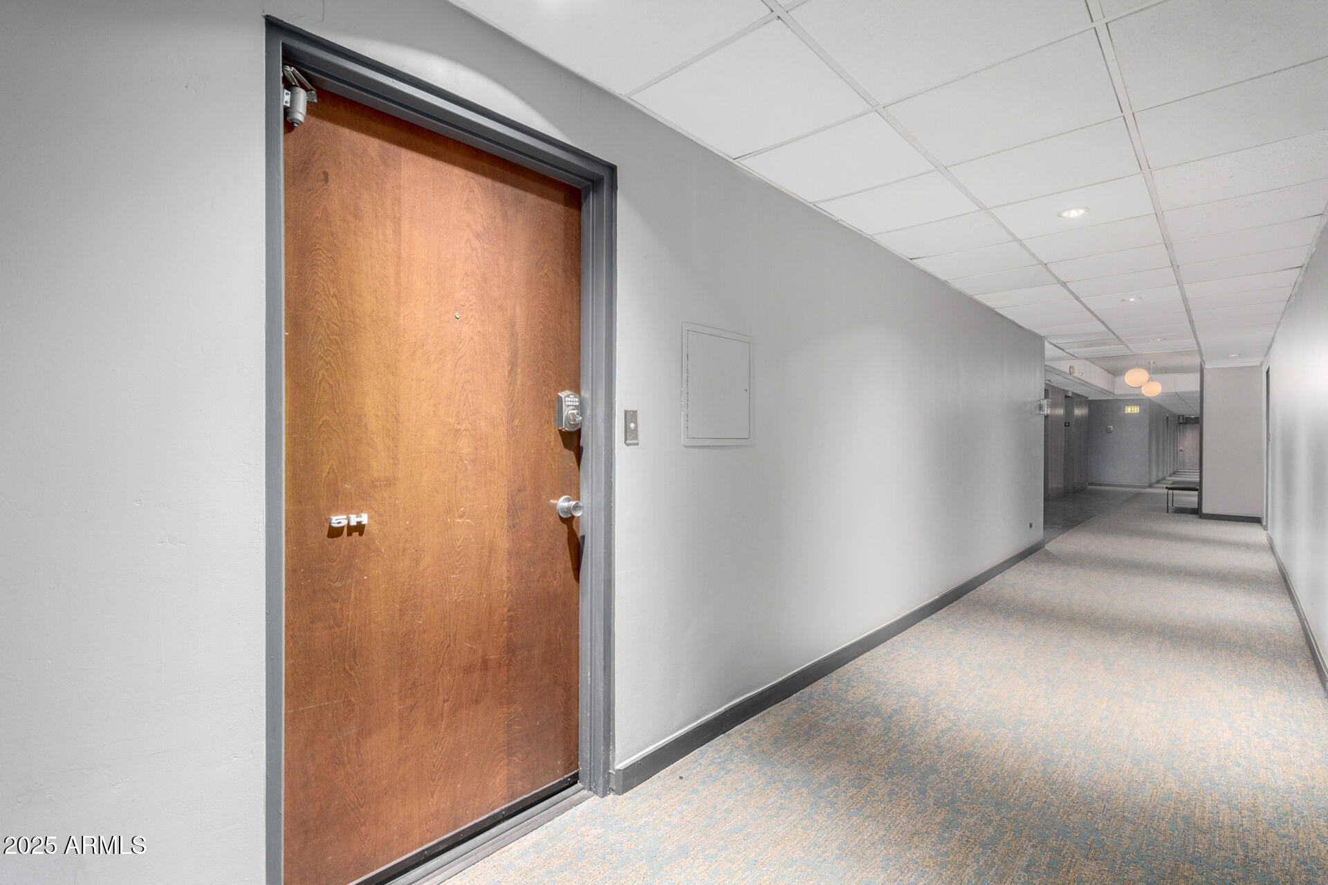 207 W CLARENDON Avenue # H5