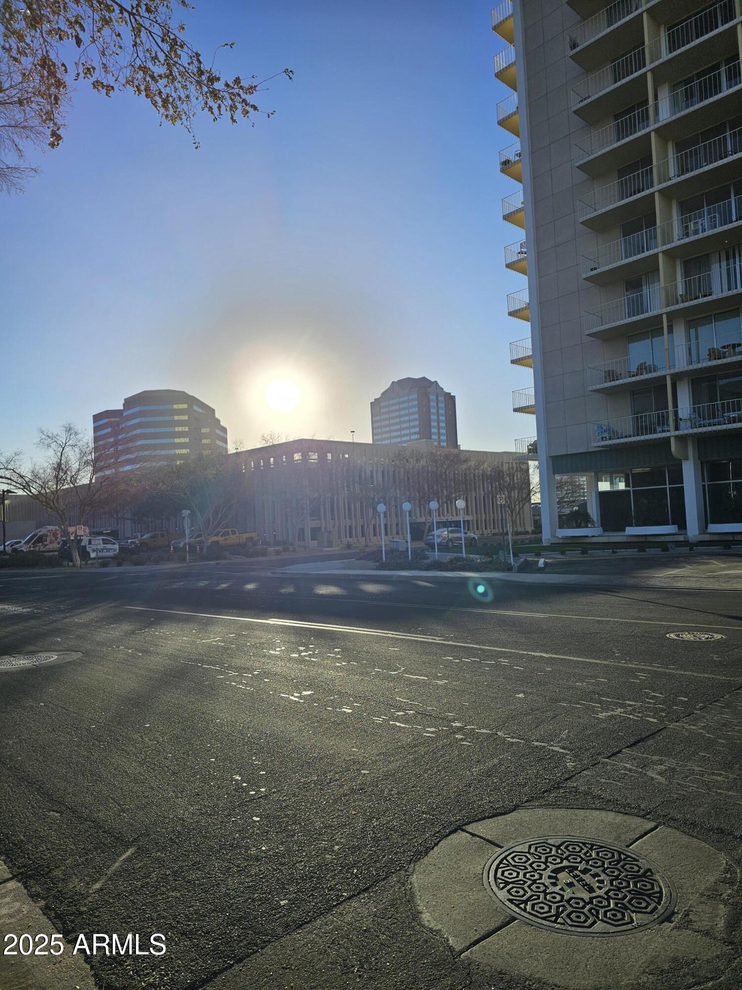 207 W CLARENDON Avenue # H5