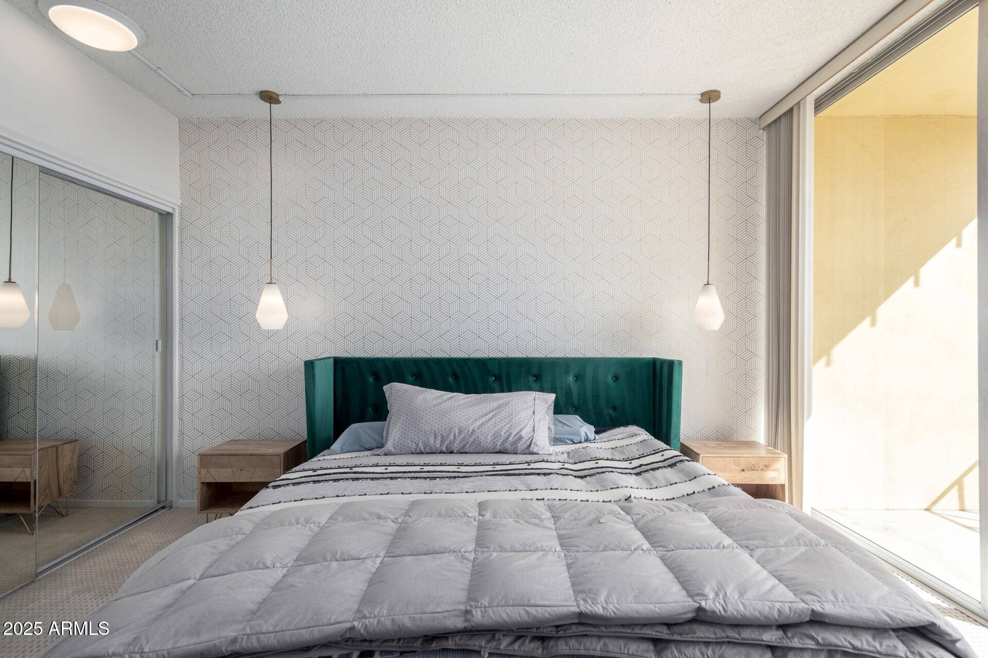 207 W CLARENDON Avenue # H5