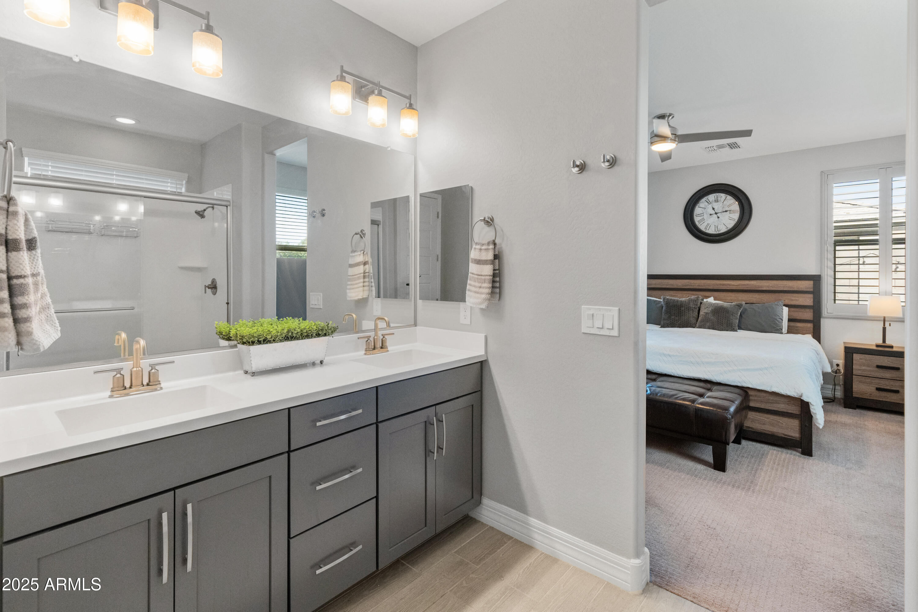 18768 W CLINTON Street