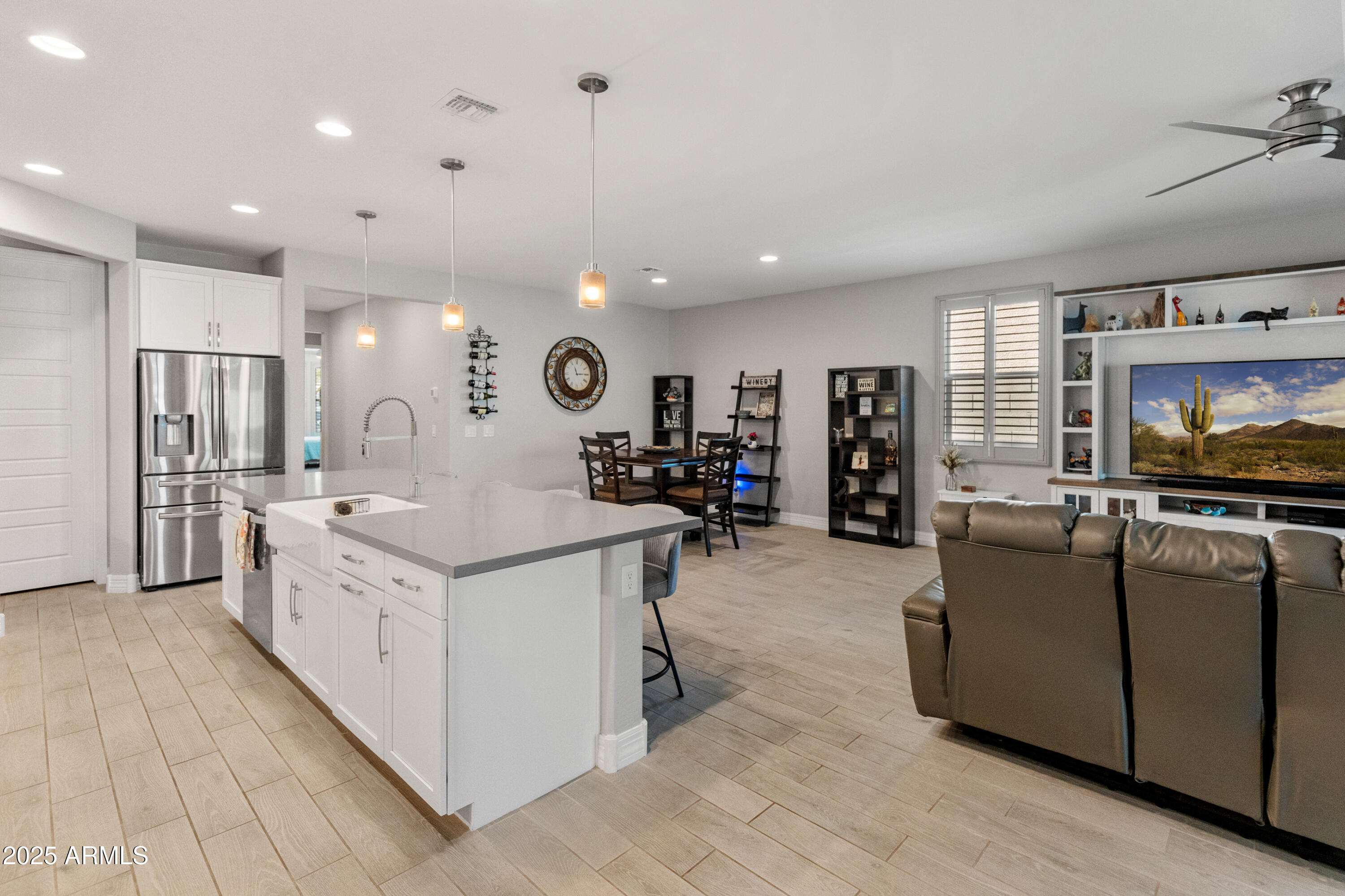 18768 W CLINTON Street