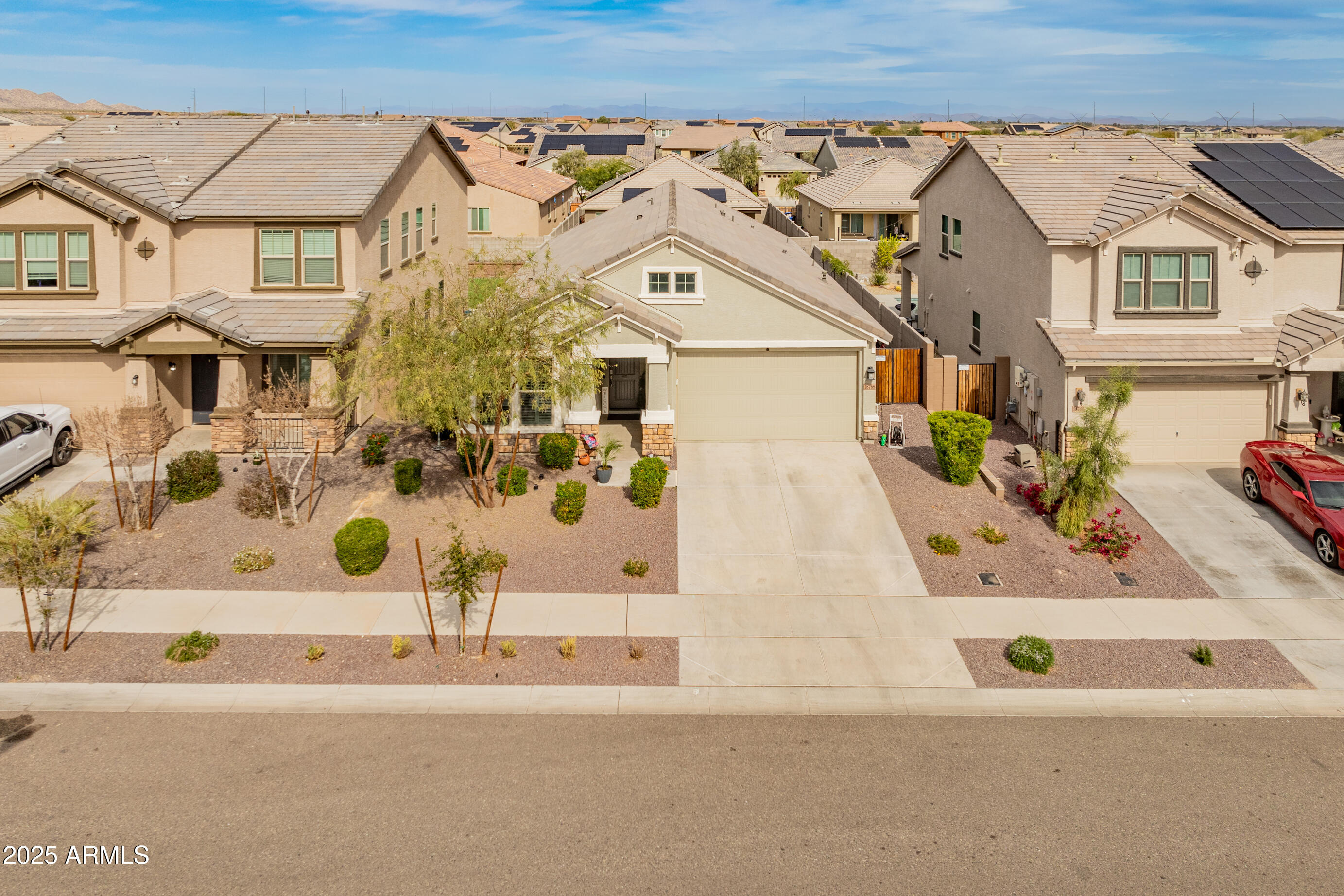 18768 W CLINTON Street