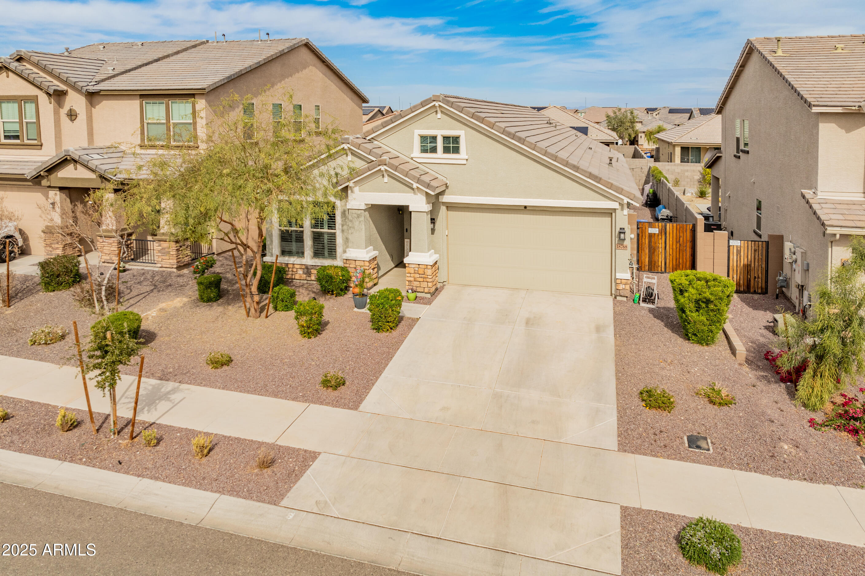 18768 W CLINTON Street