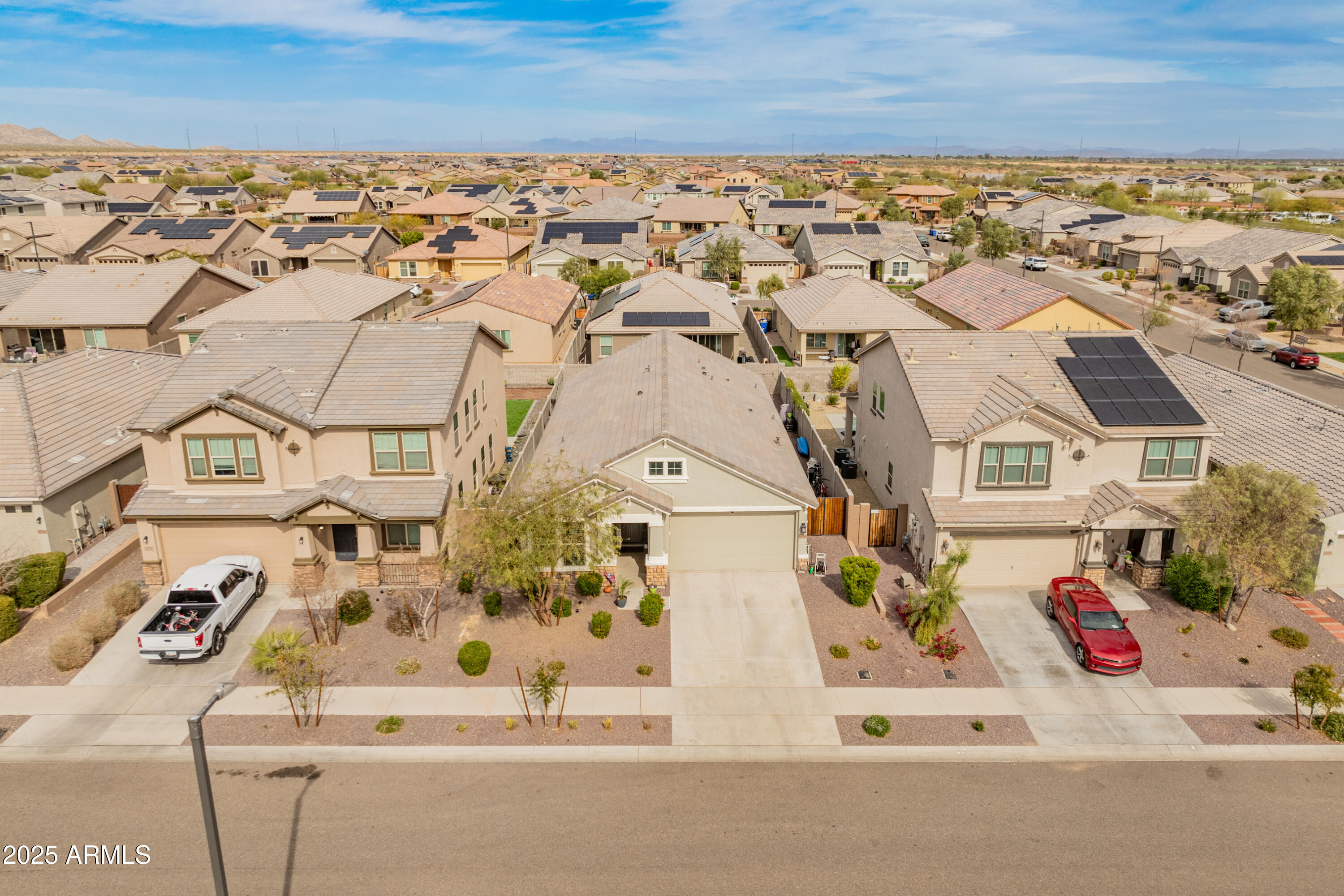 18768 W CLINTON Street