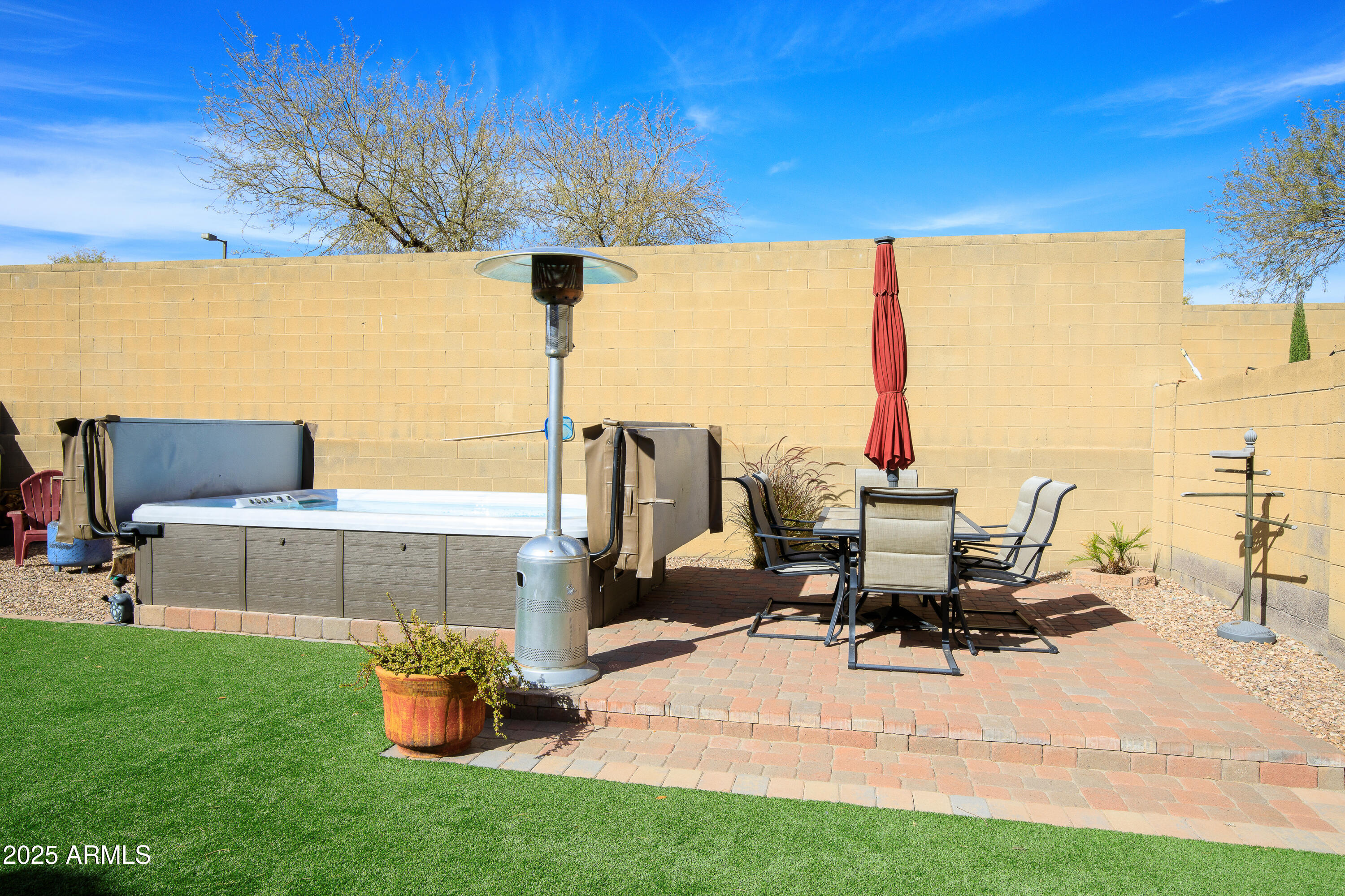 3648 W MEDINAH Court