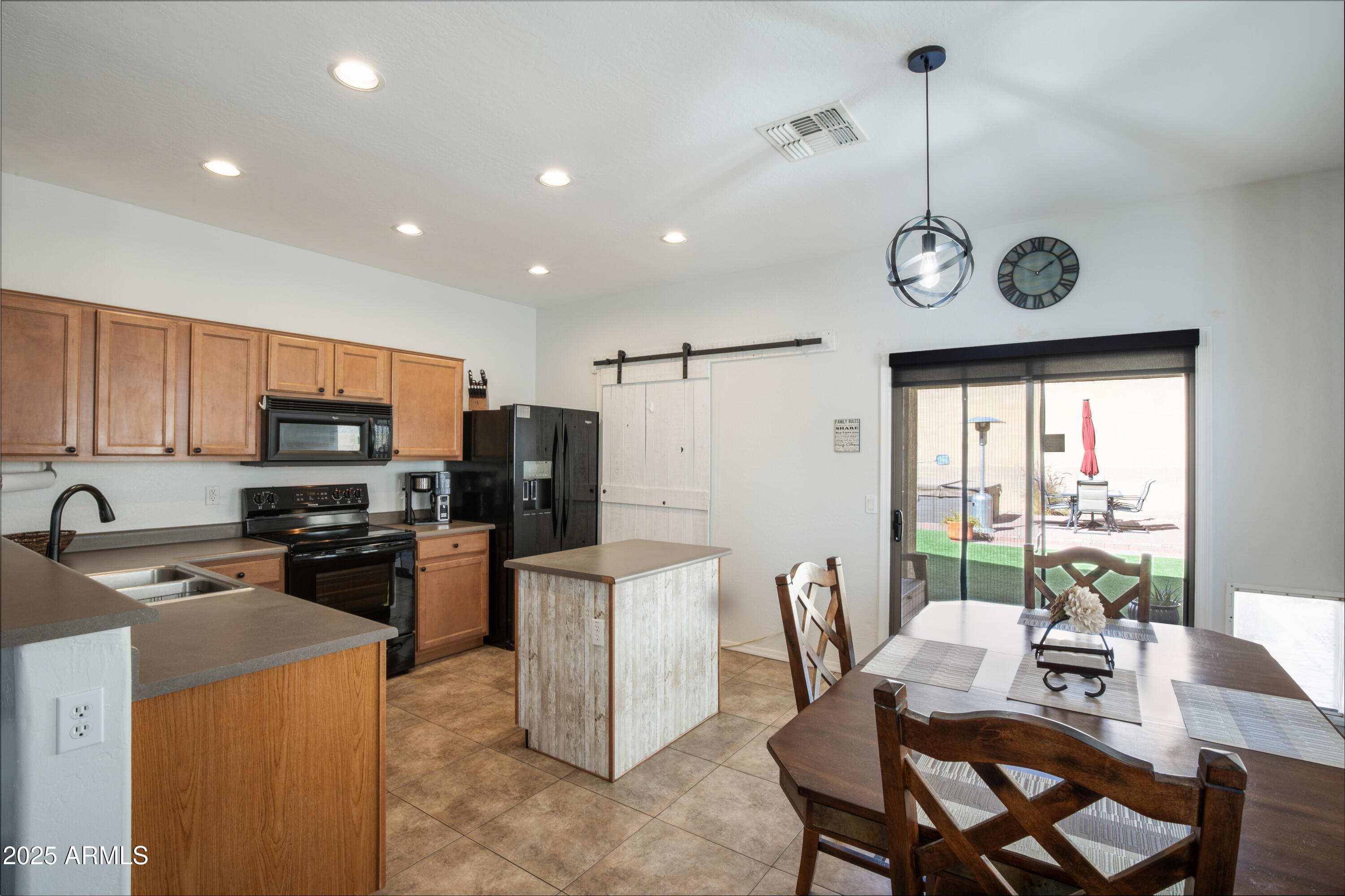 3648 W MEDINAH Court