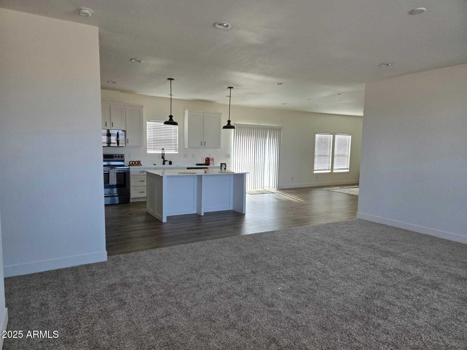38075 W RANCHO Drive
