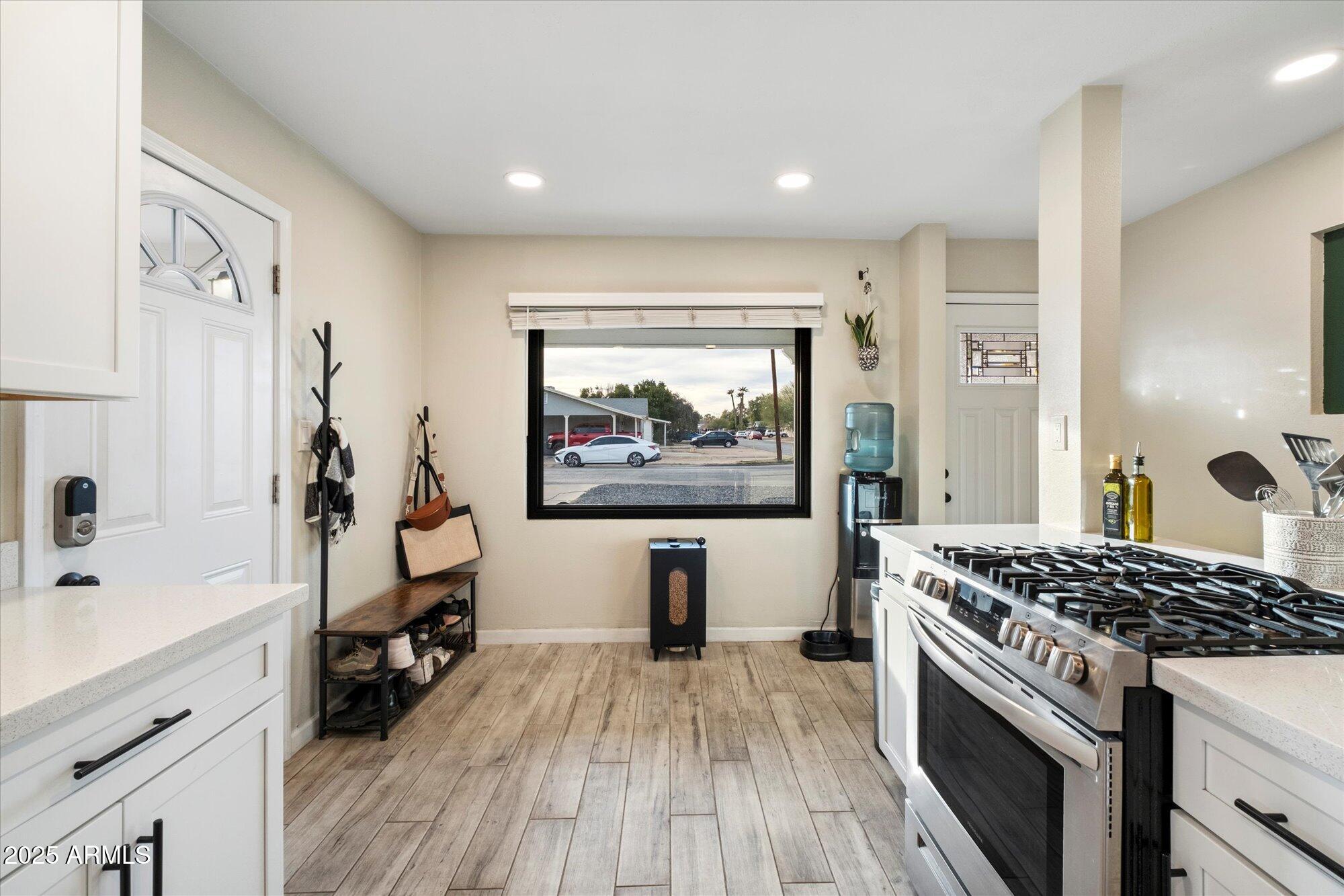 2310 W STELLA Lane