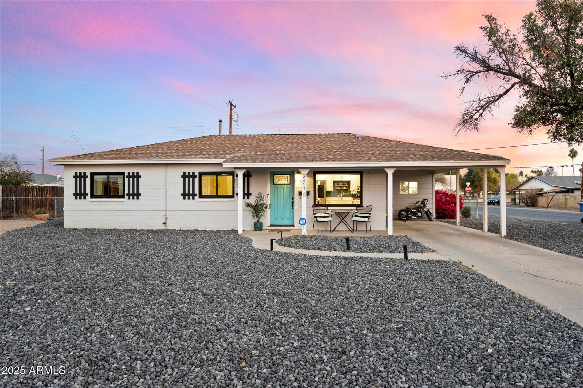 2310 W STELLA Lane