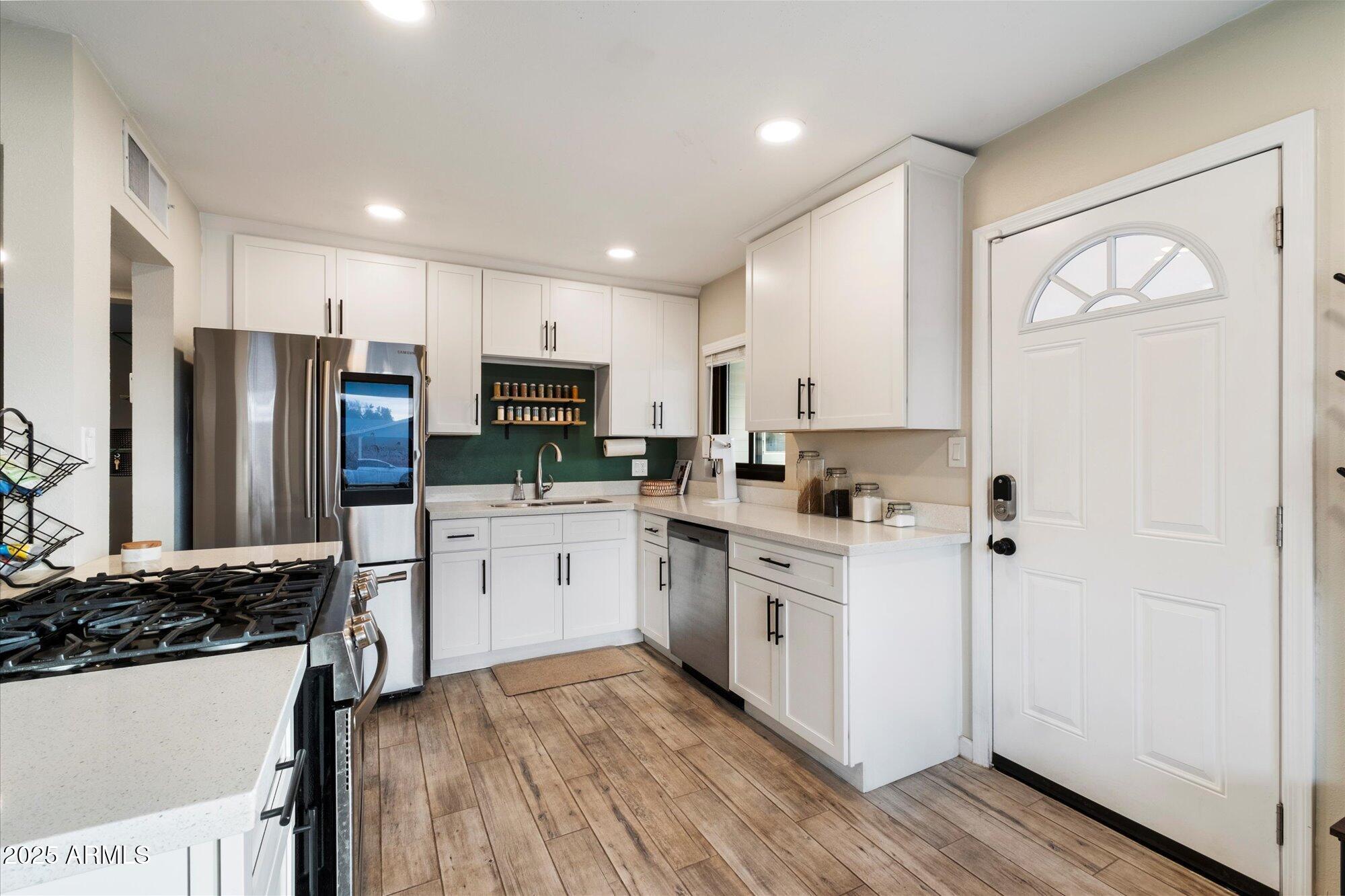 2310 W STELLA Lane