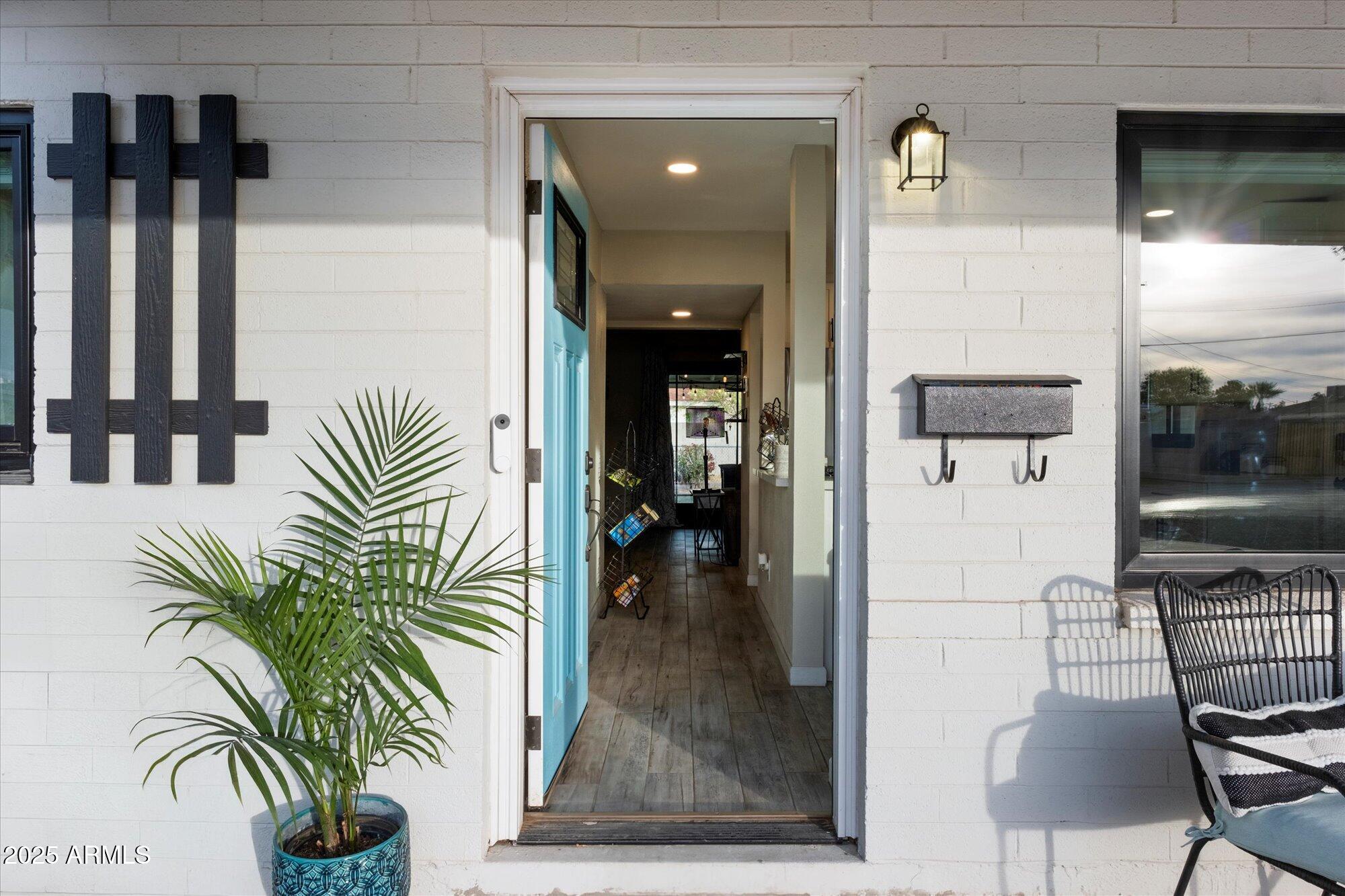 2310 W STELLA Lane