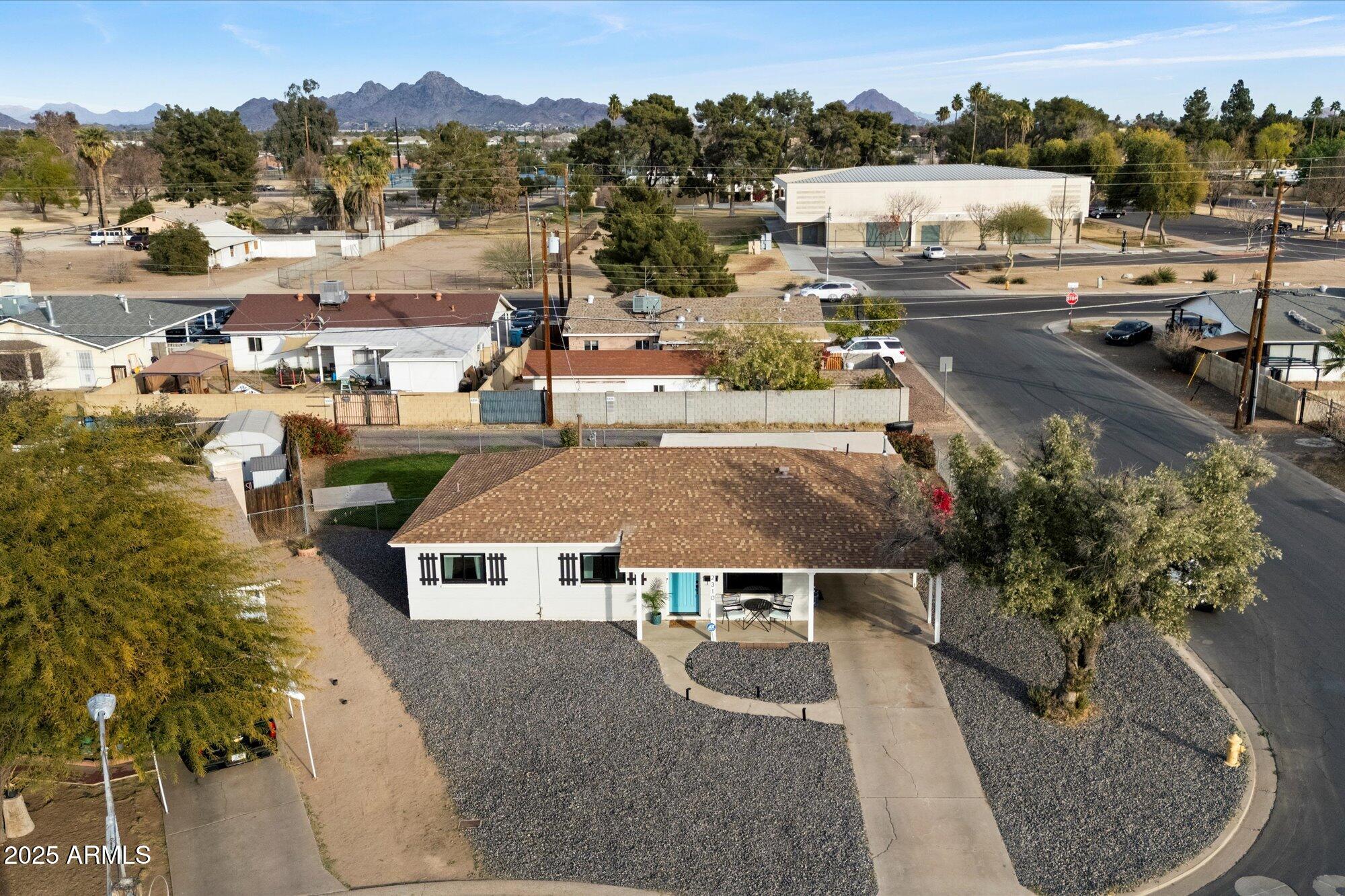 2310 W STELLA Lane