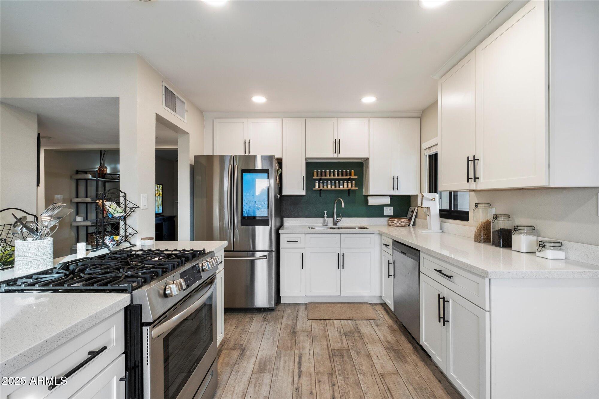 2310 W STELLA Lane