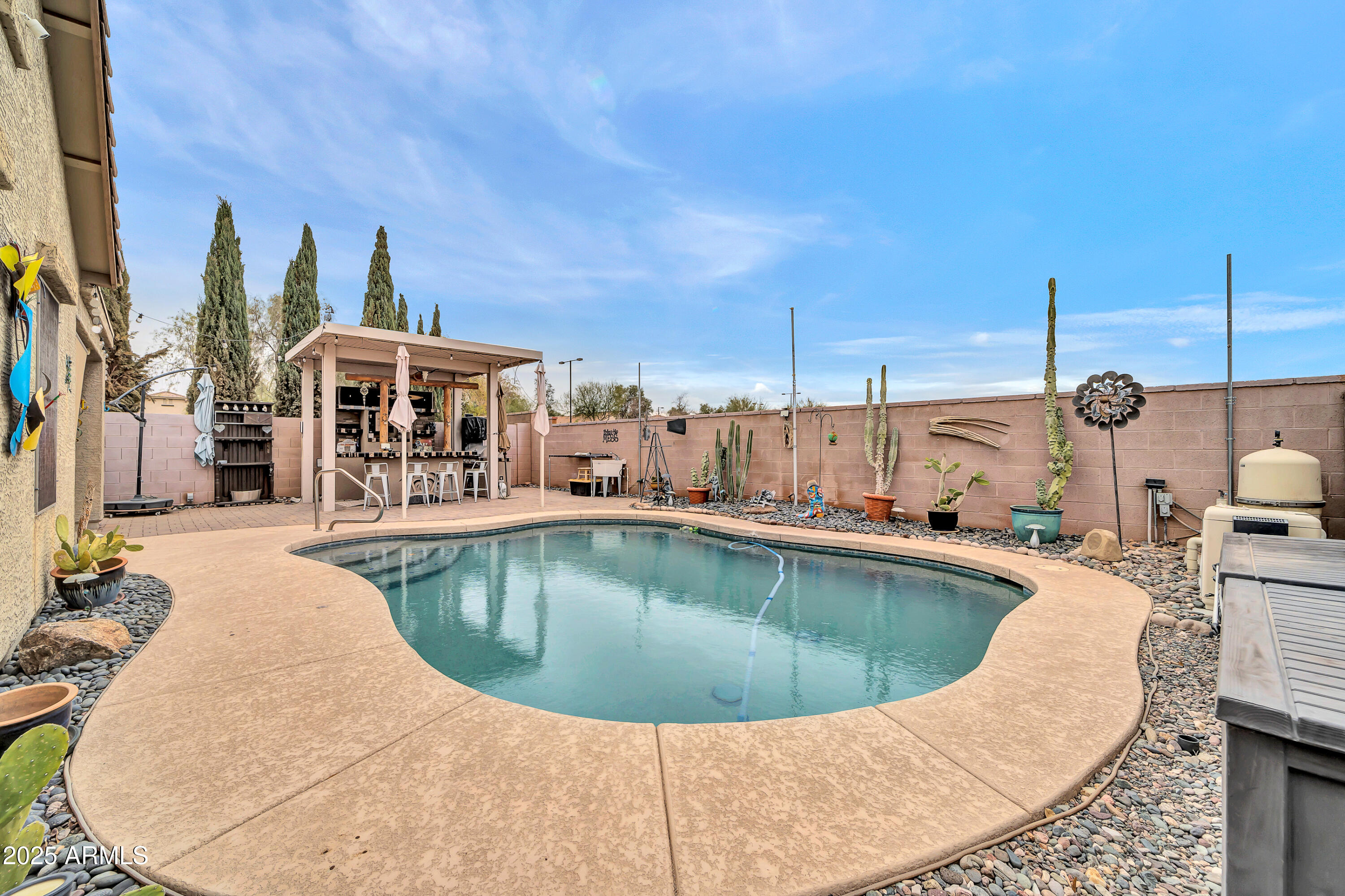 26065 W YUKON Drive