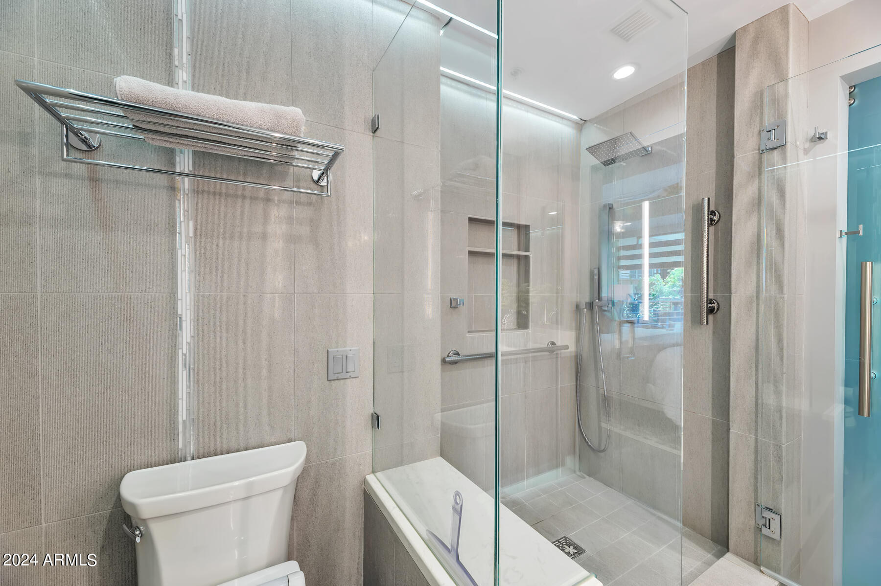 7151 E RANCHO VISTA Drive # 2007