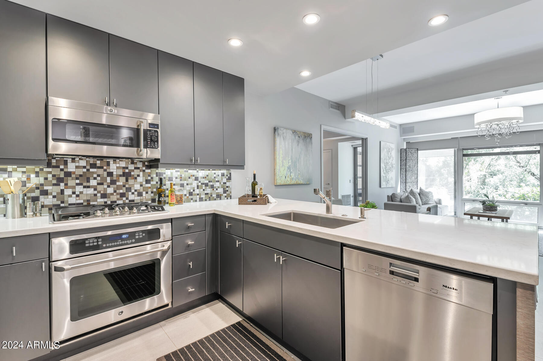 7151 E RANCHO VISTA Drive # 2007