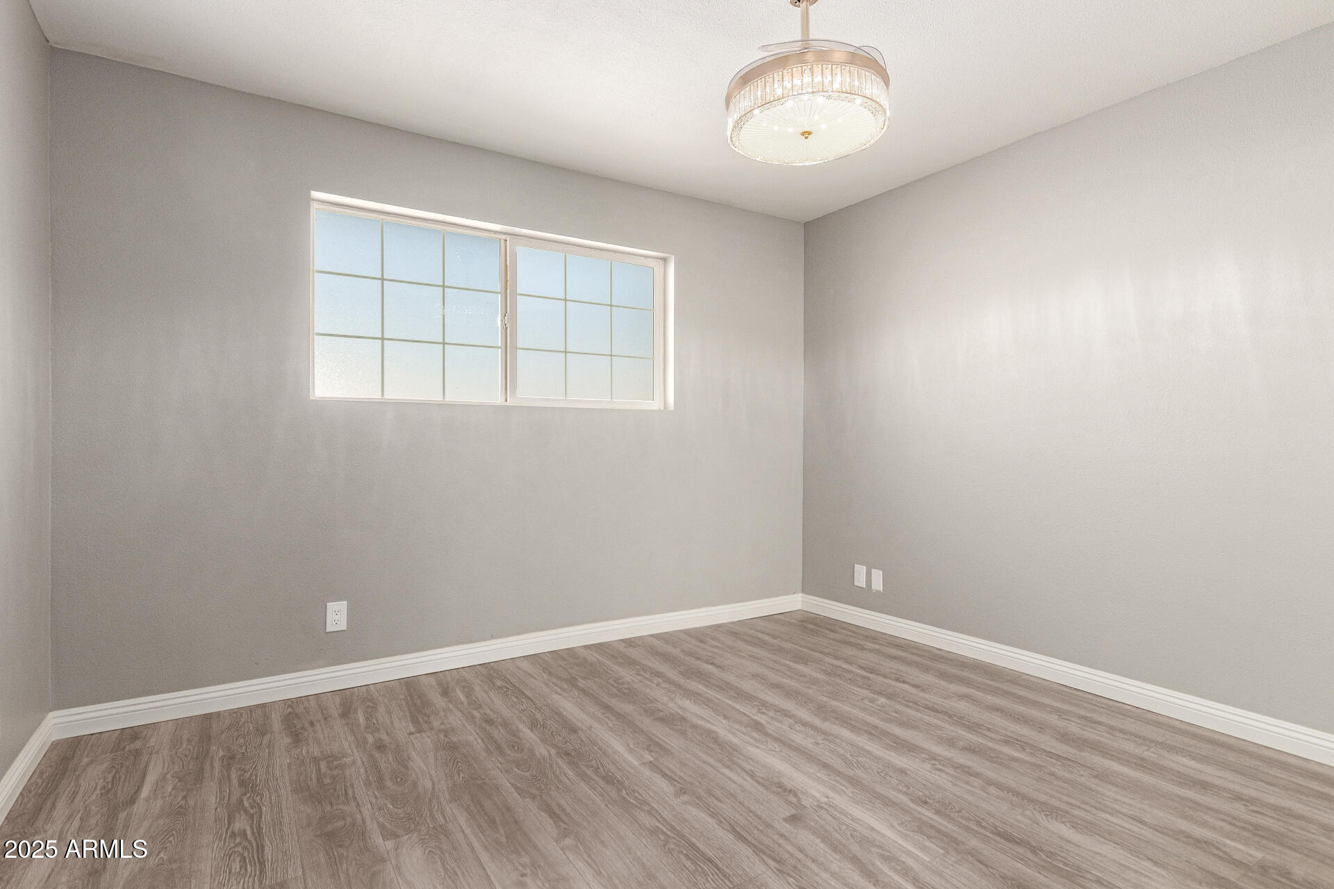2110 W BEHREND Drive