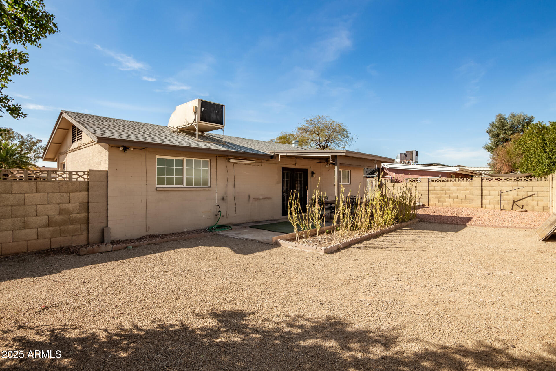 2110 W BEHREND Drive