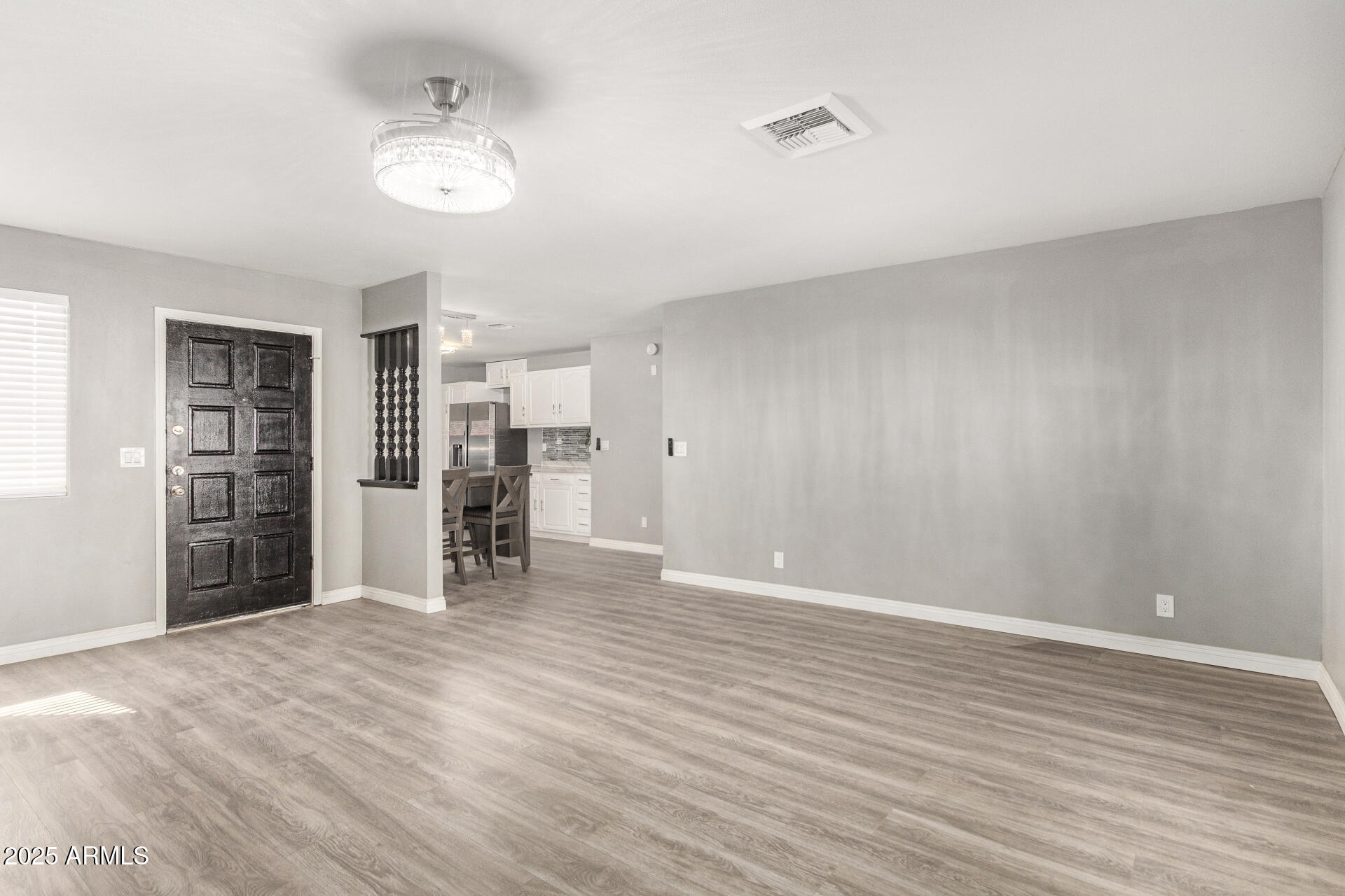 2110 W BEHREND Drive