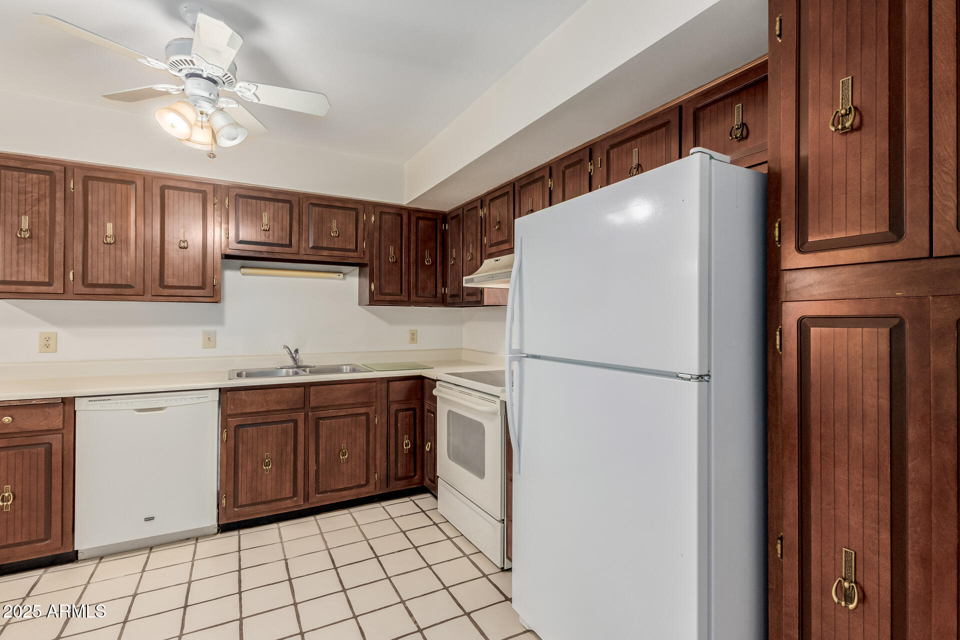 1651 E Borghese Place