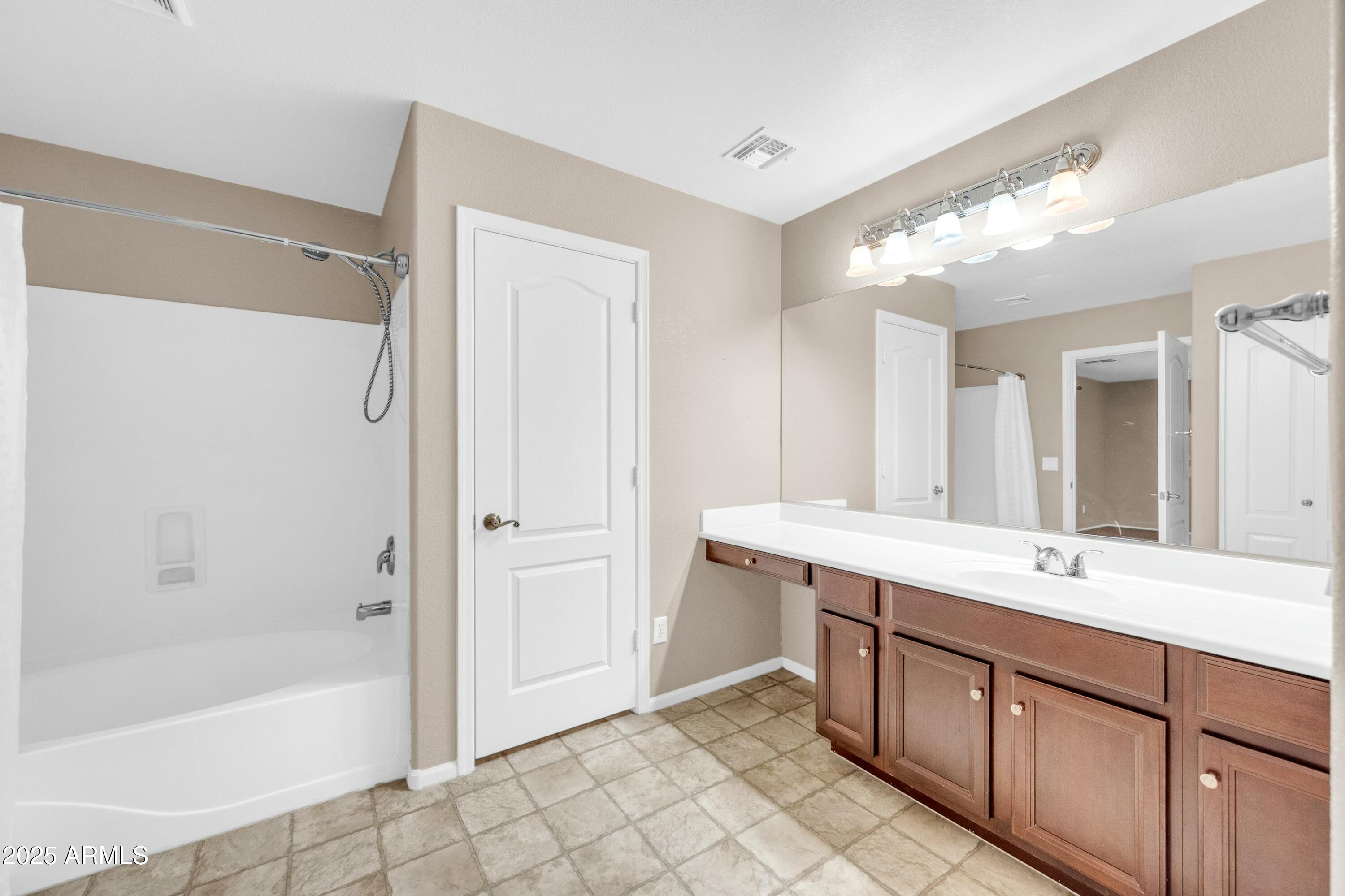 42015 W HILLMAN Drive