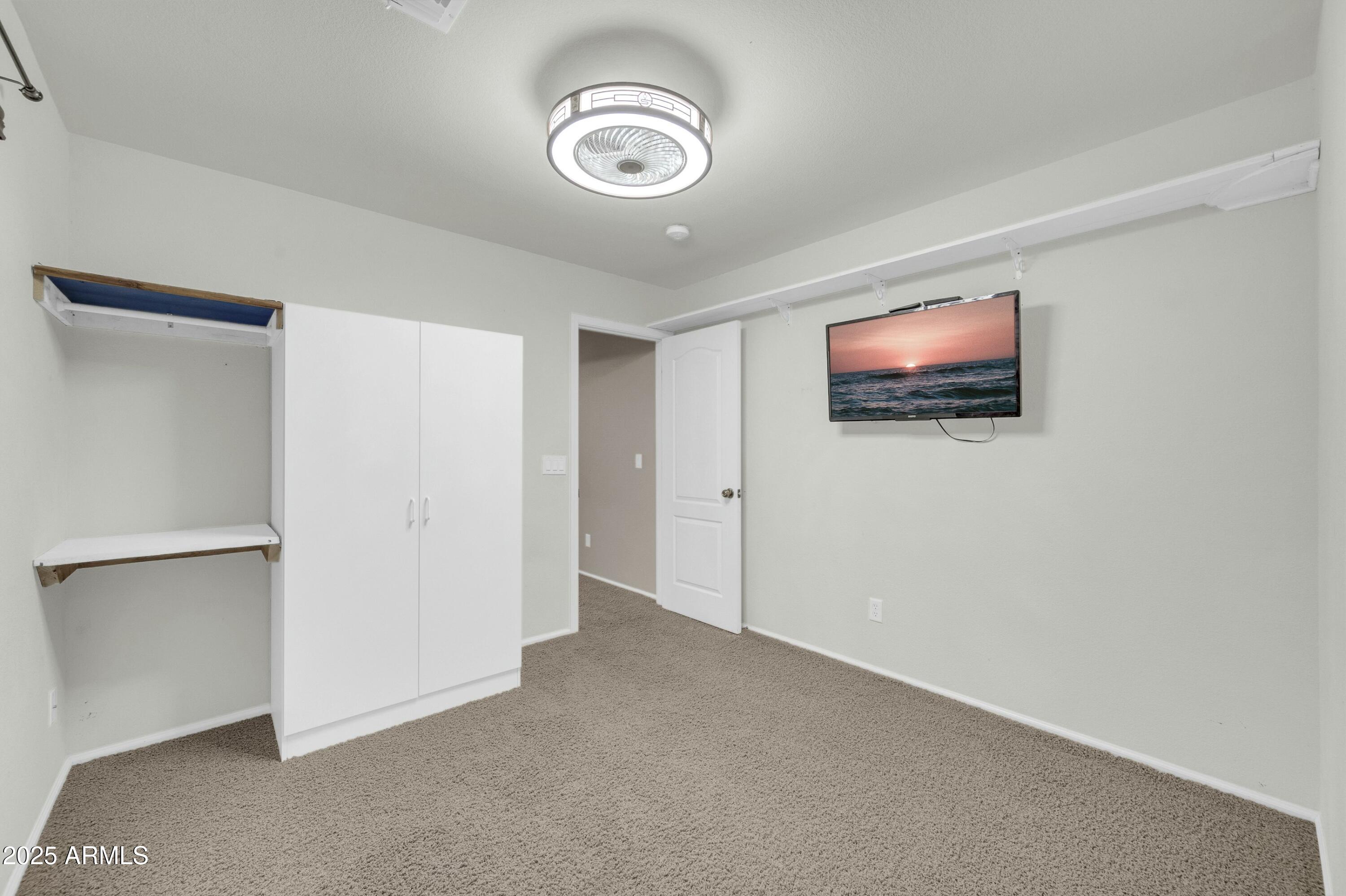 42015 W HILLMAN Drive