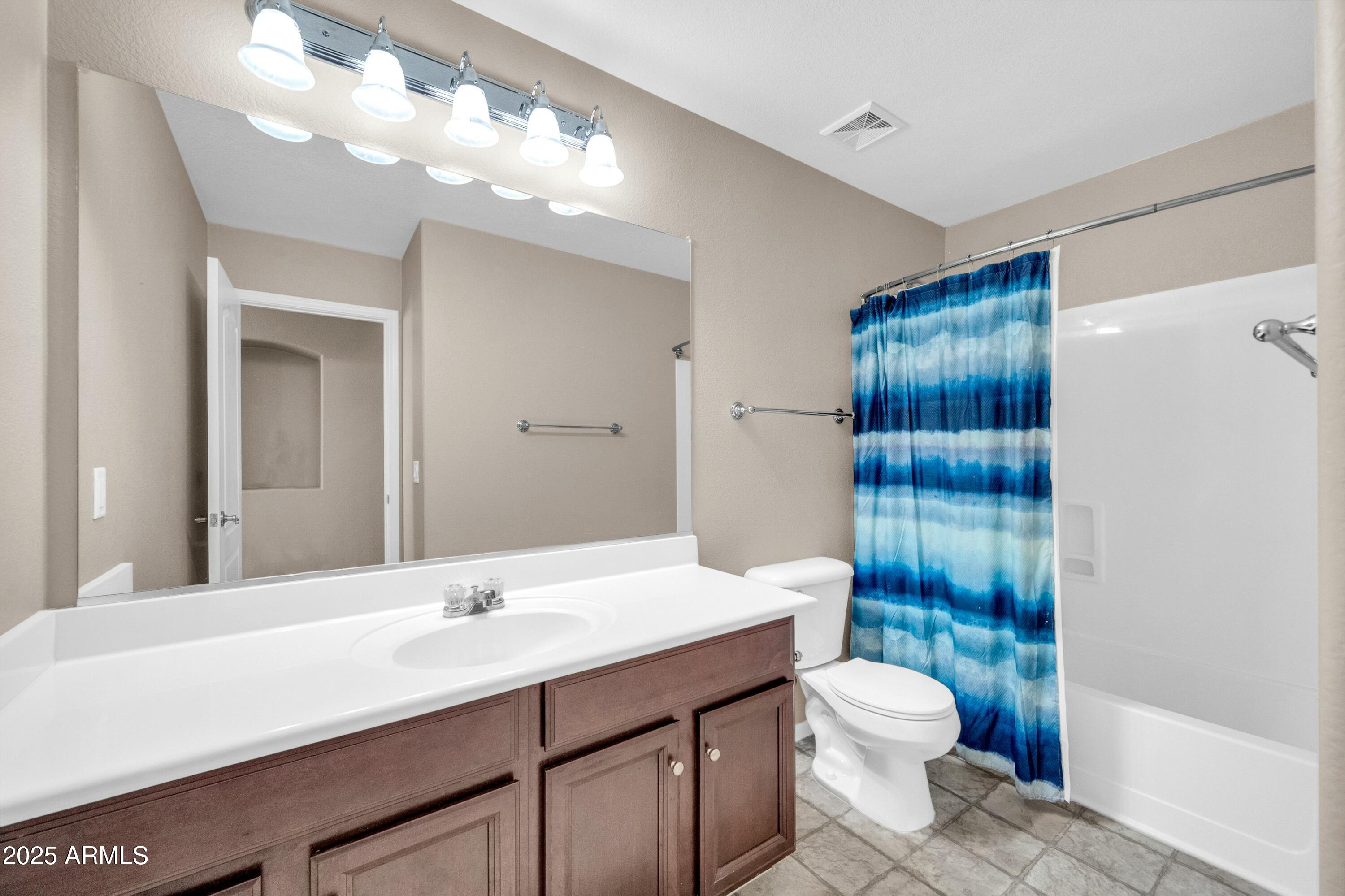 42015 W HILLMAN Drive