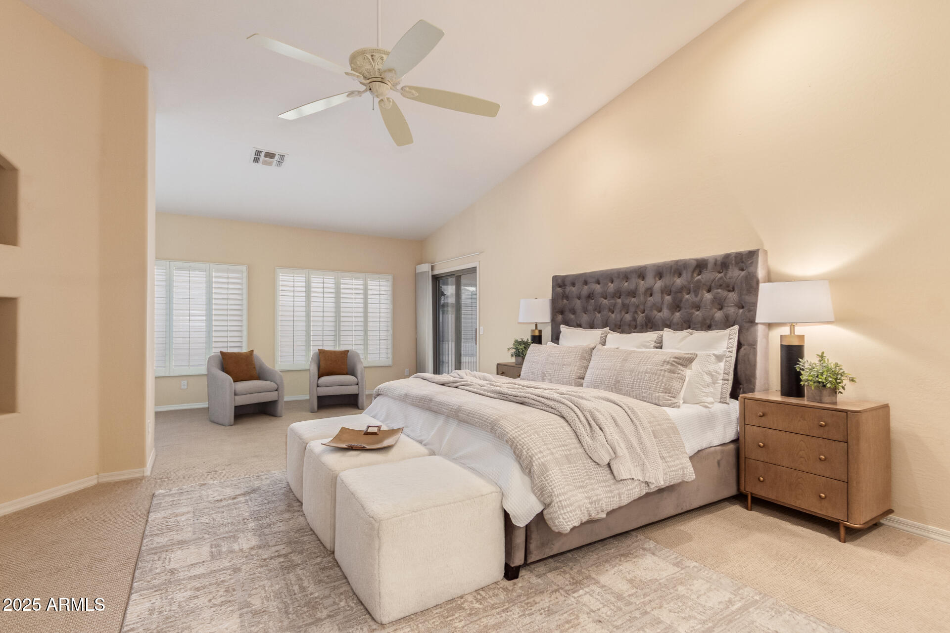 2625 W OAKLAND Street