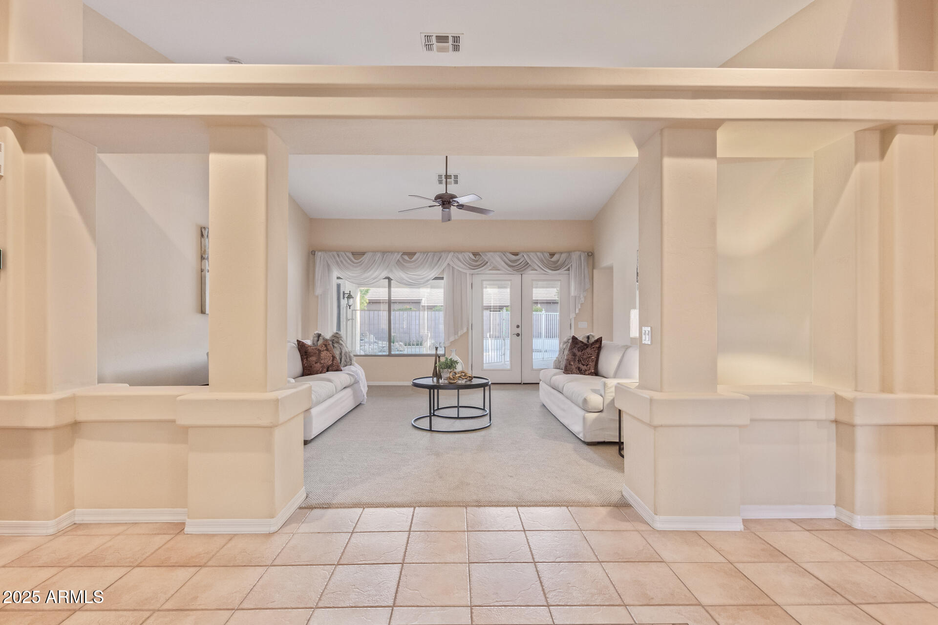 2625 W OAKLAND Street