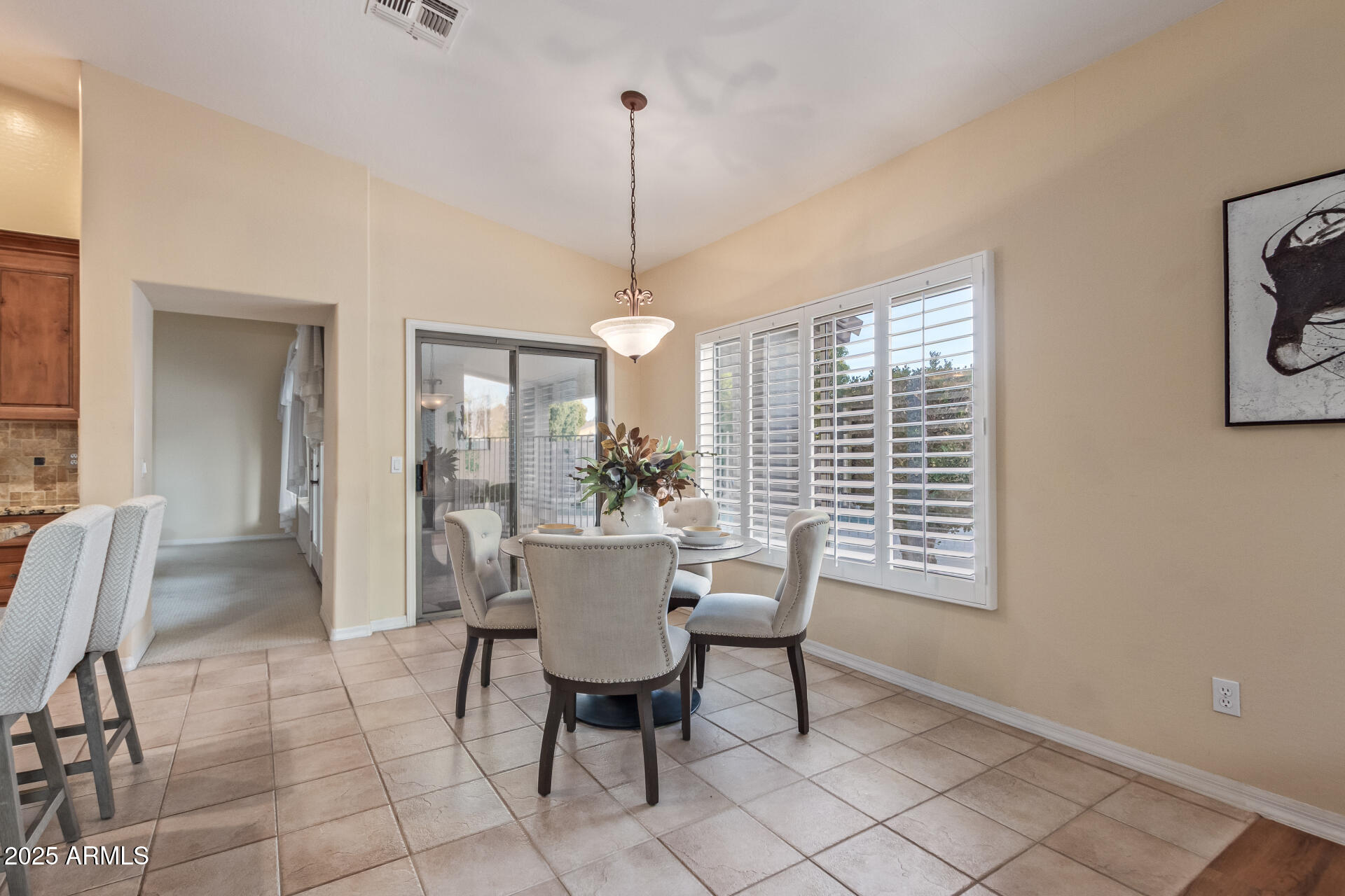 2625 W OAKLAND Street