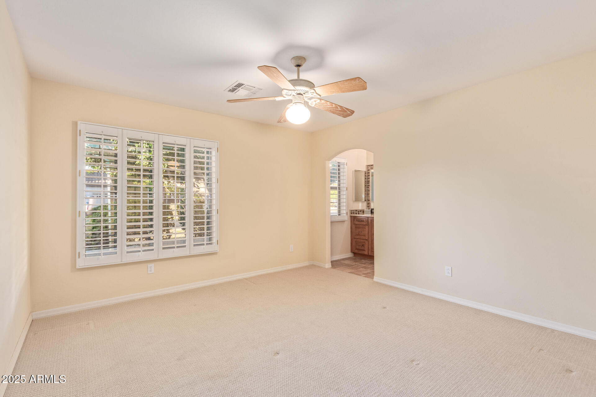 2625 W OAKLAND Street