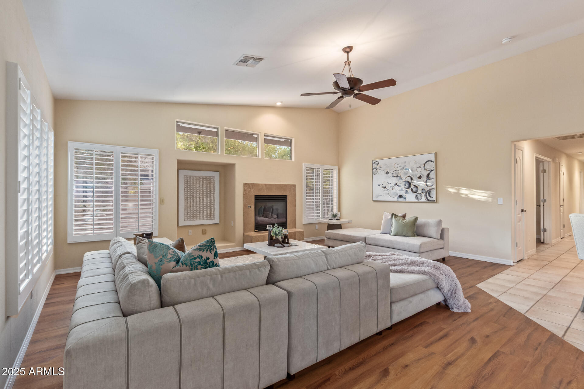 2625 W OAKLAND Street