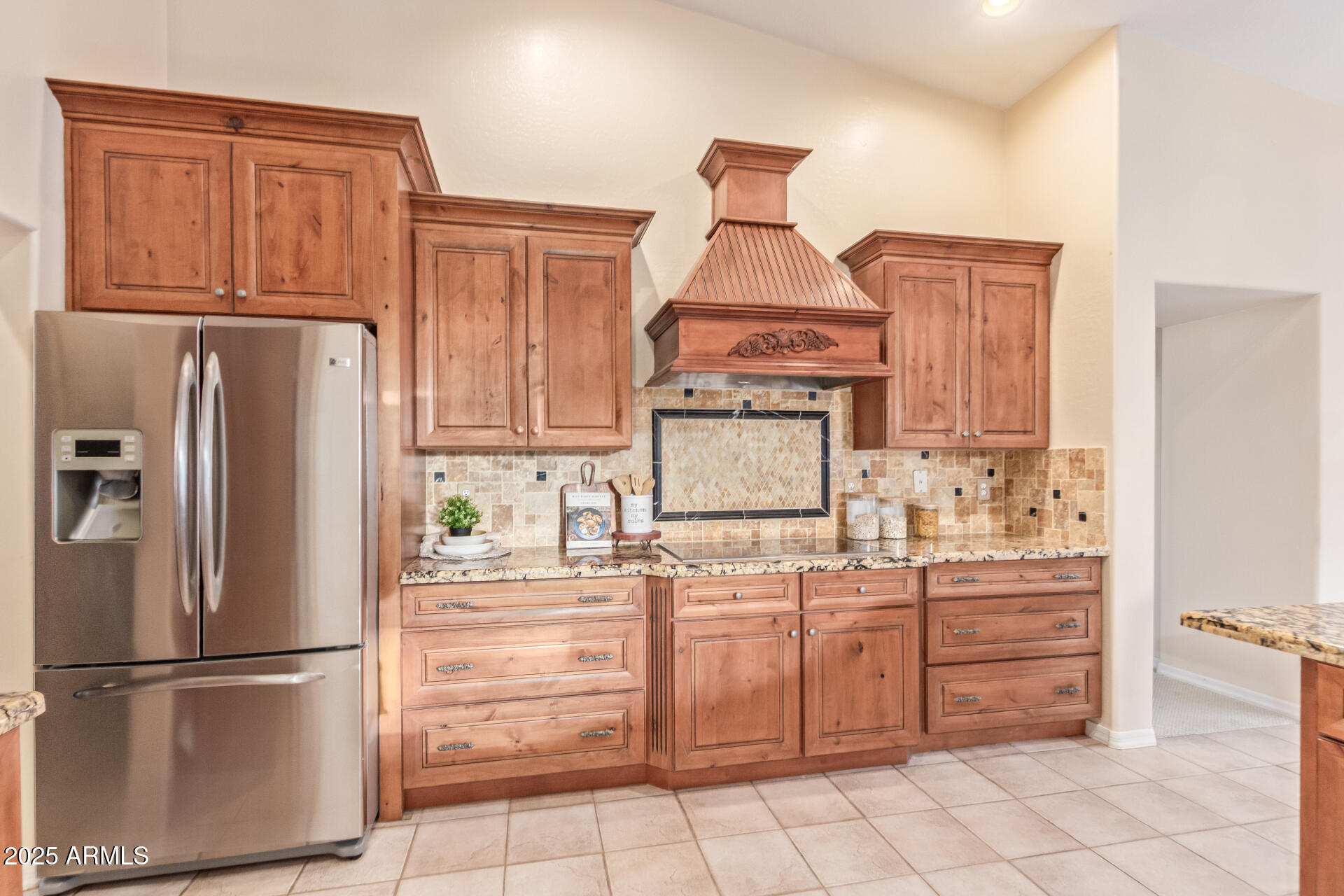 2625 W OAKLAND Street