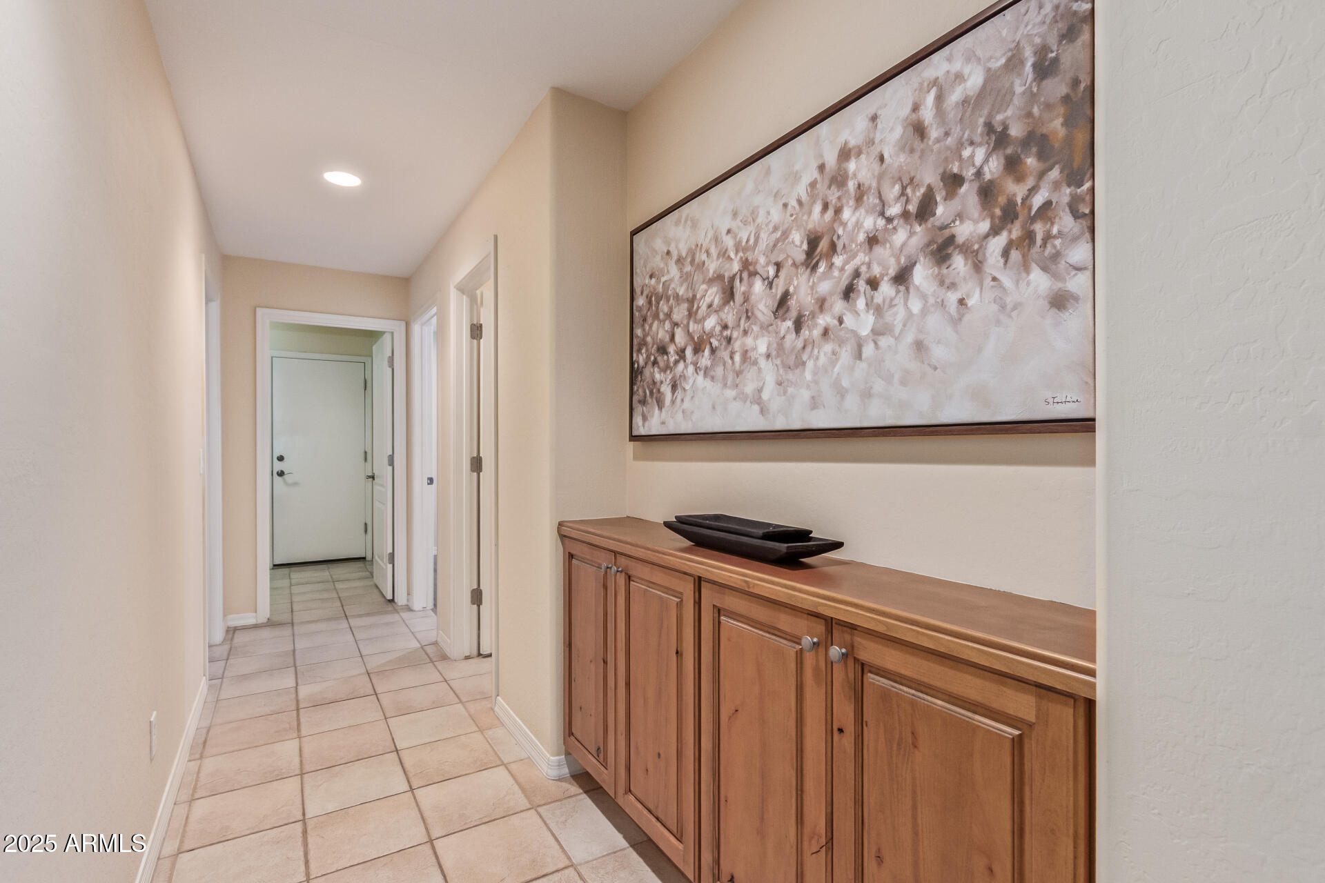 2625 W OAKLAND Street