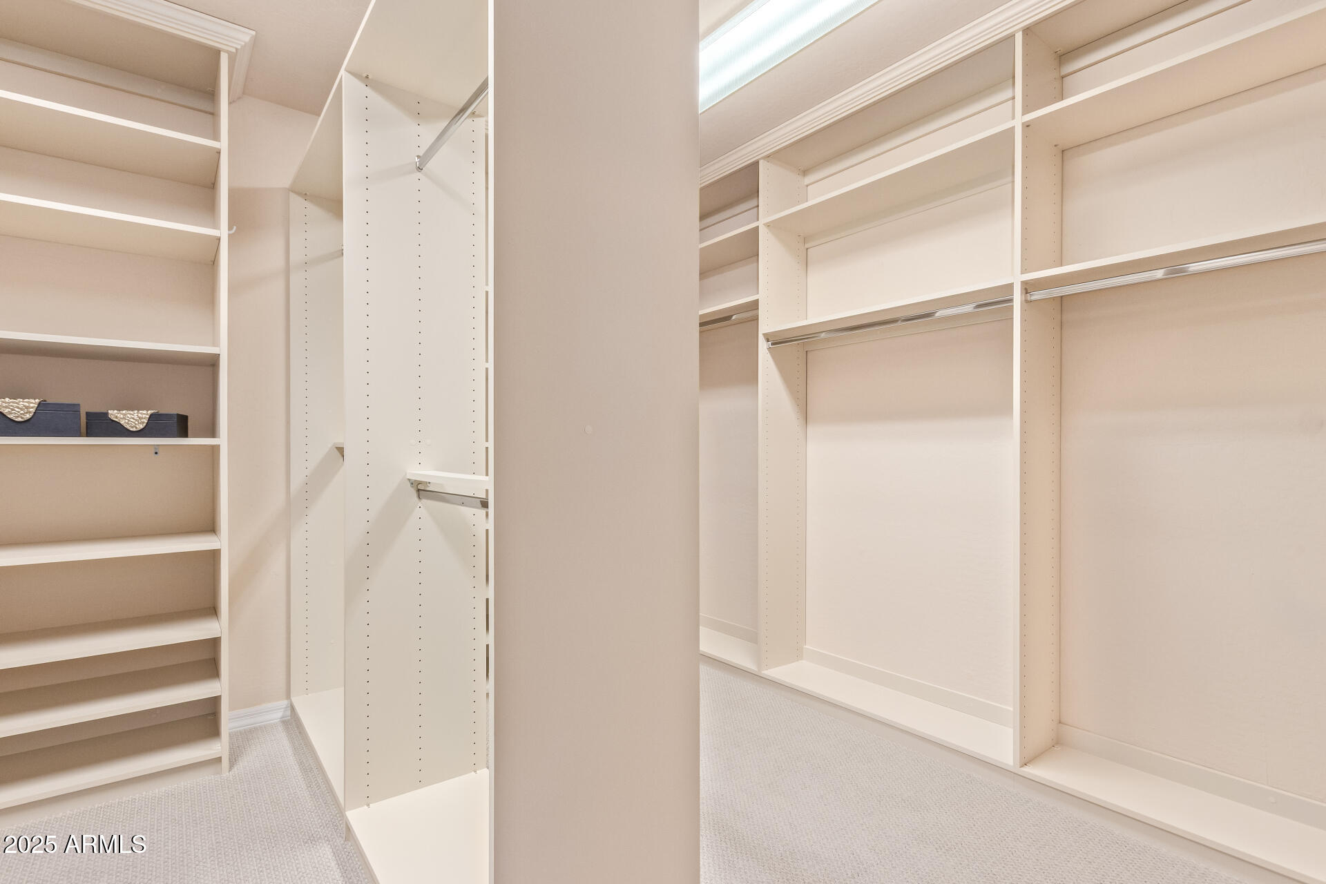 2625 W OAKLAND Street