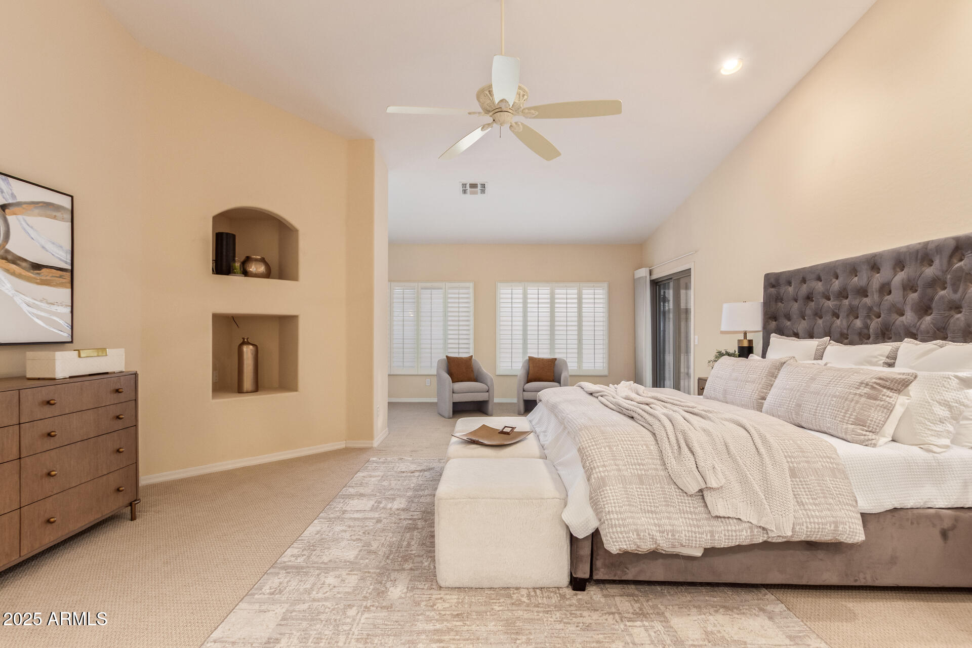 2625 W OAKLAND Street