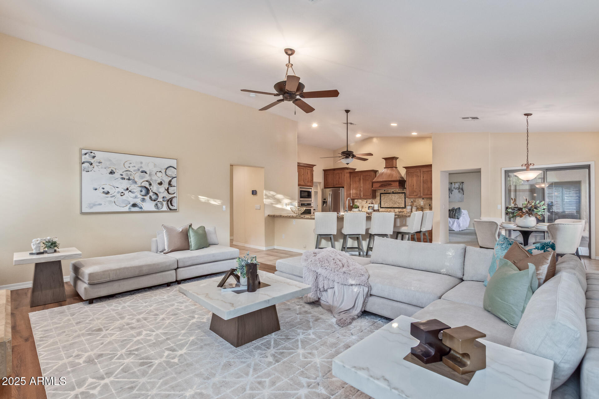 2625 W OAKLAND Street