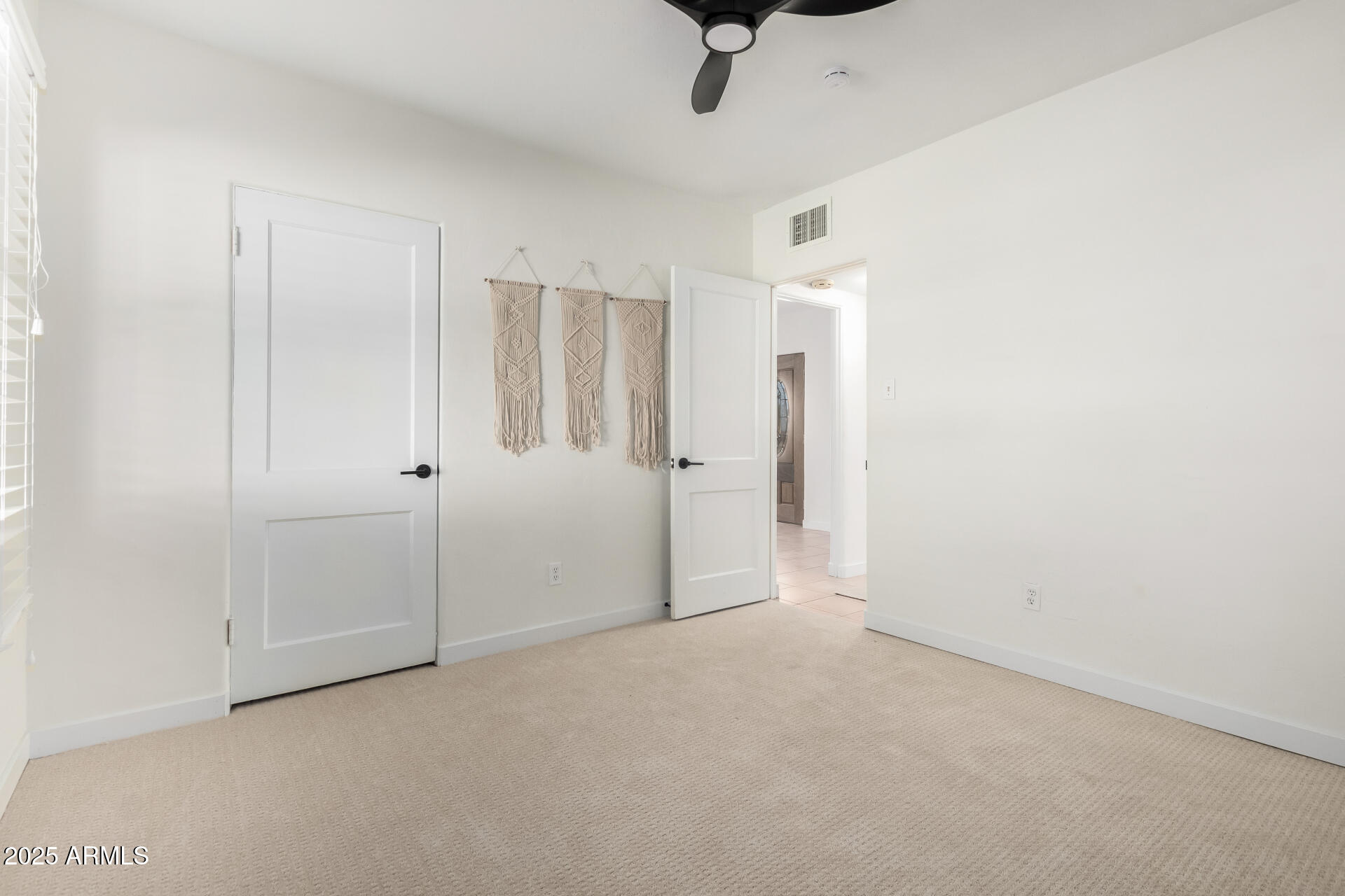 1716 W WELDON Avenue