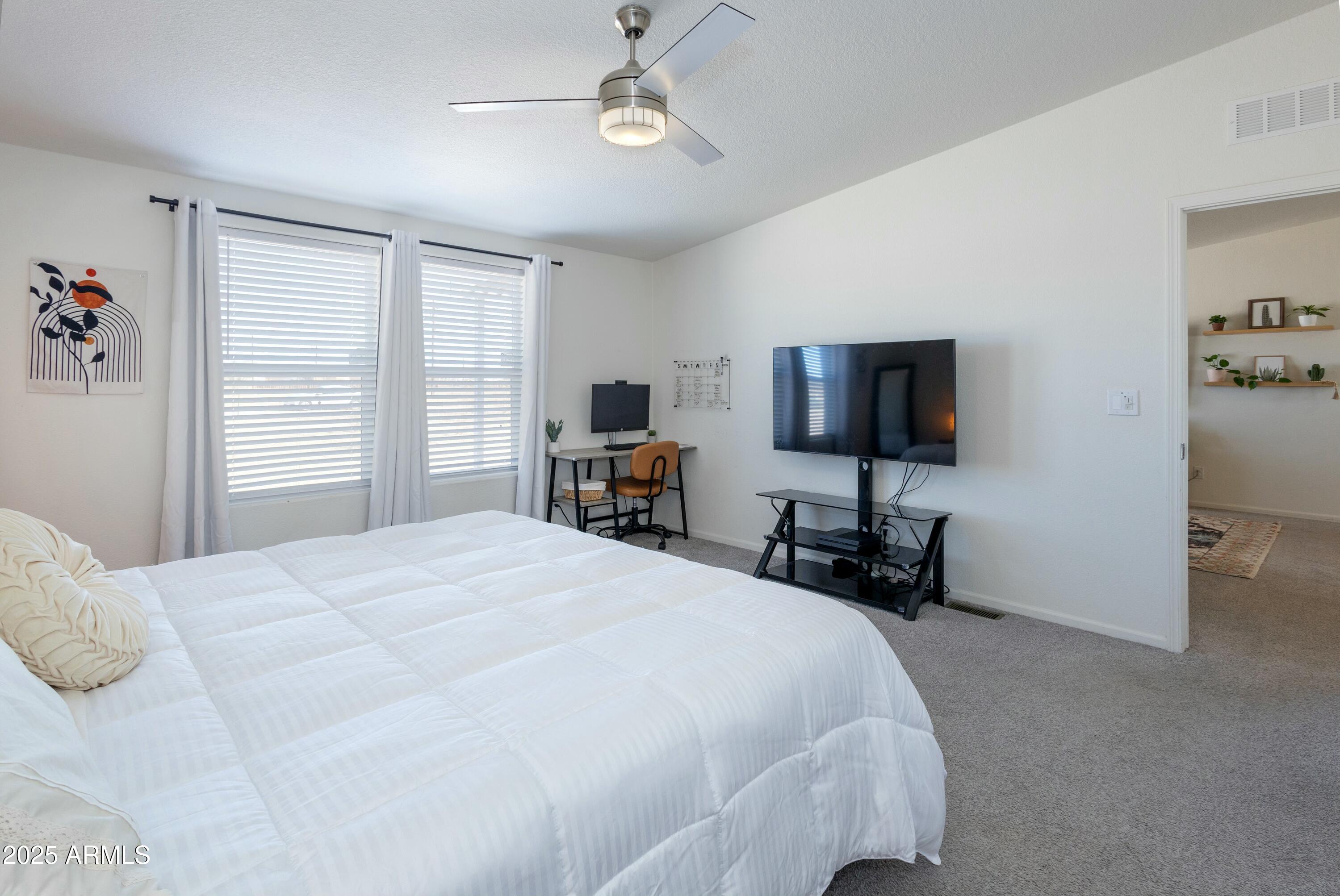 35821 W MONTECITO Avenue