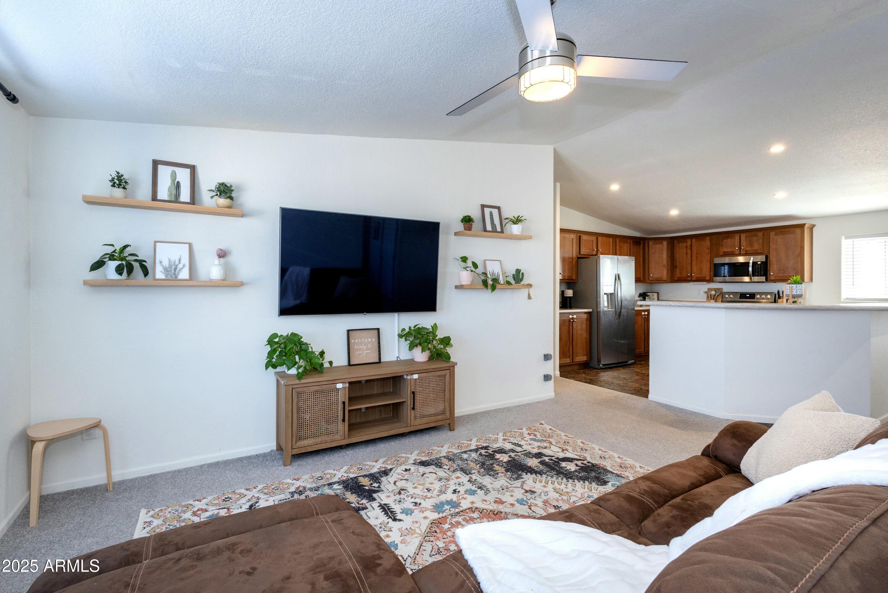 35821 W MONTECITO Avenue