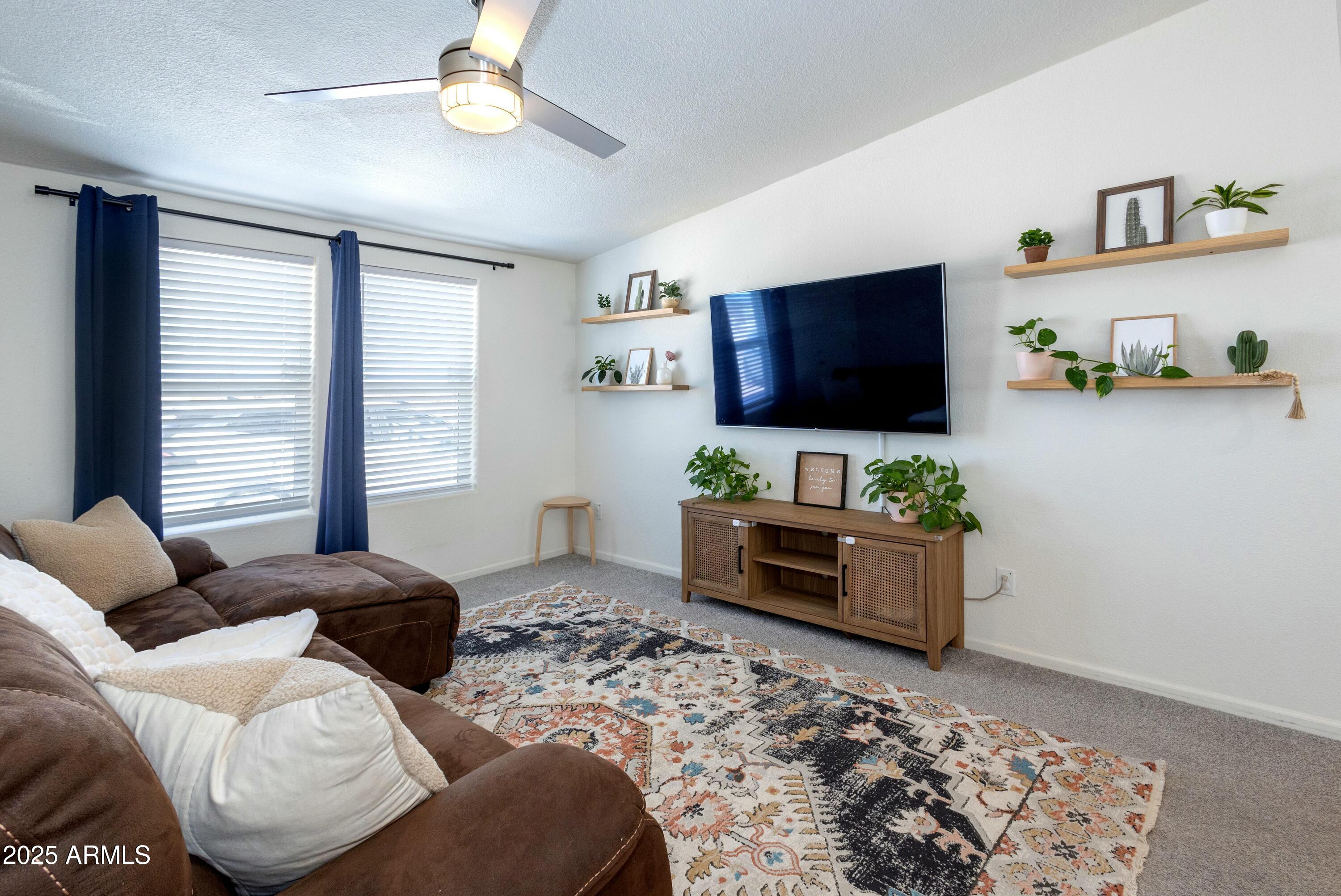 35821 W MONTECITO Avenue