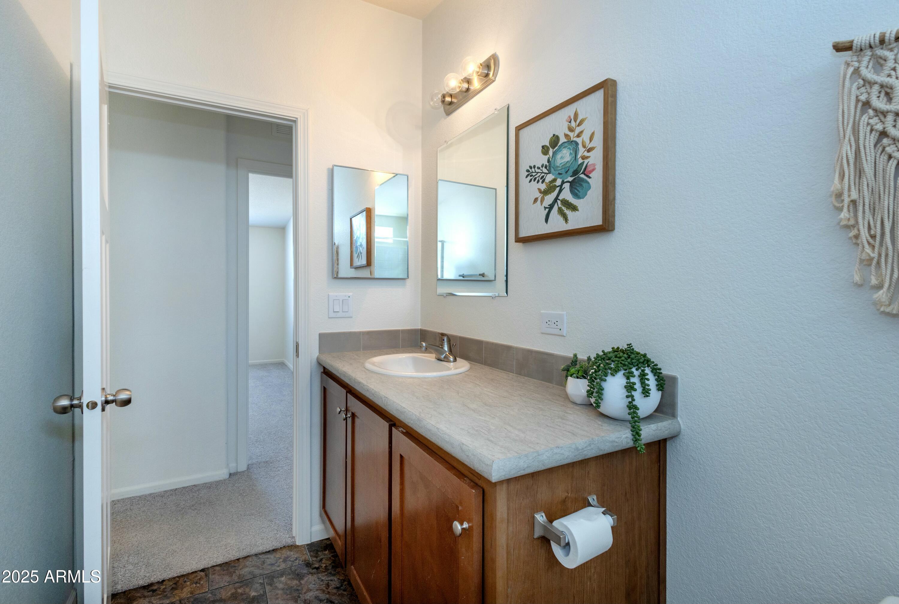 35821 W MONTECITO Avenue