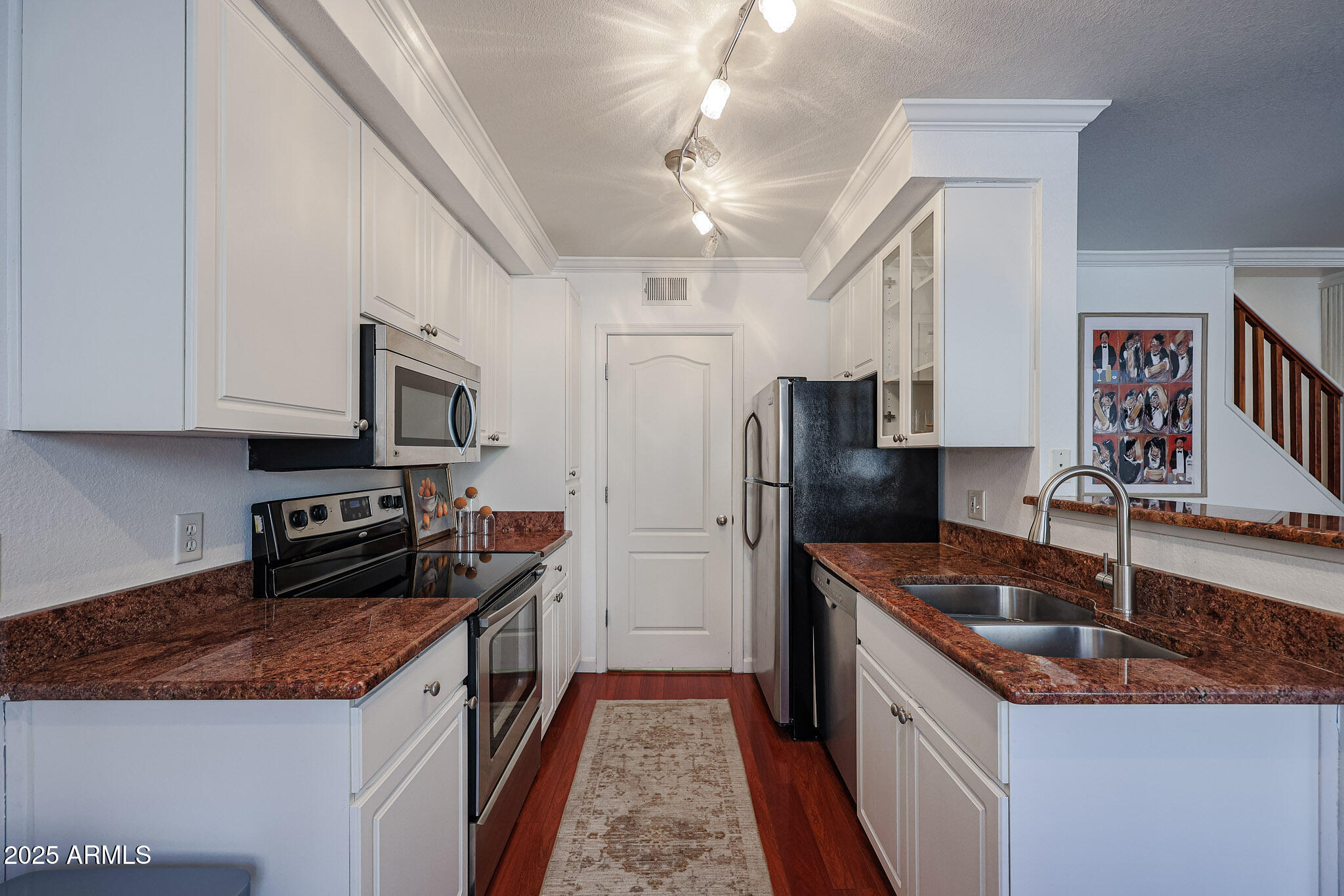 1701 E COLTER Street # 10